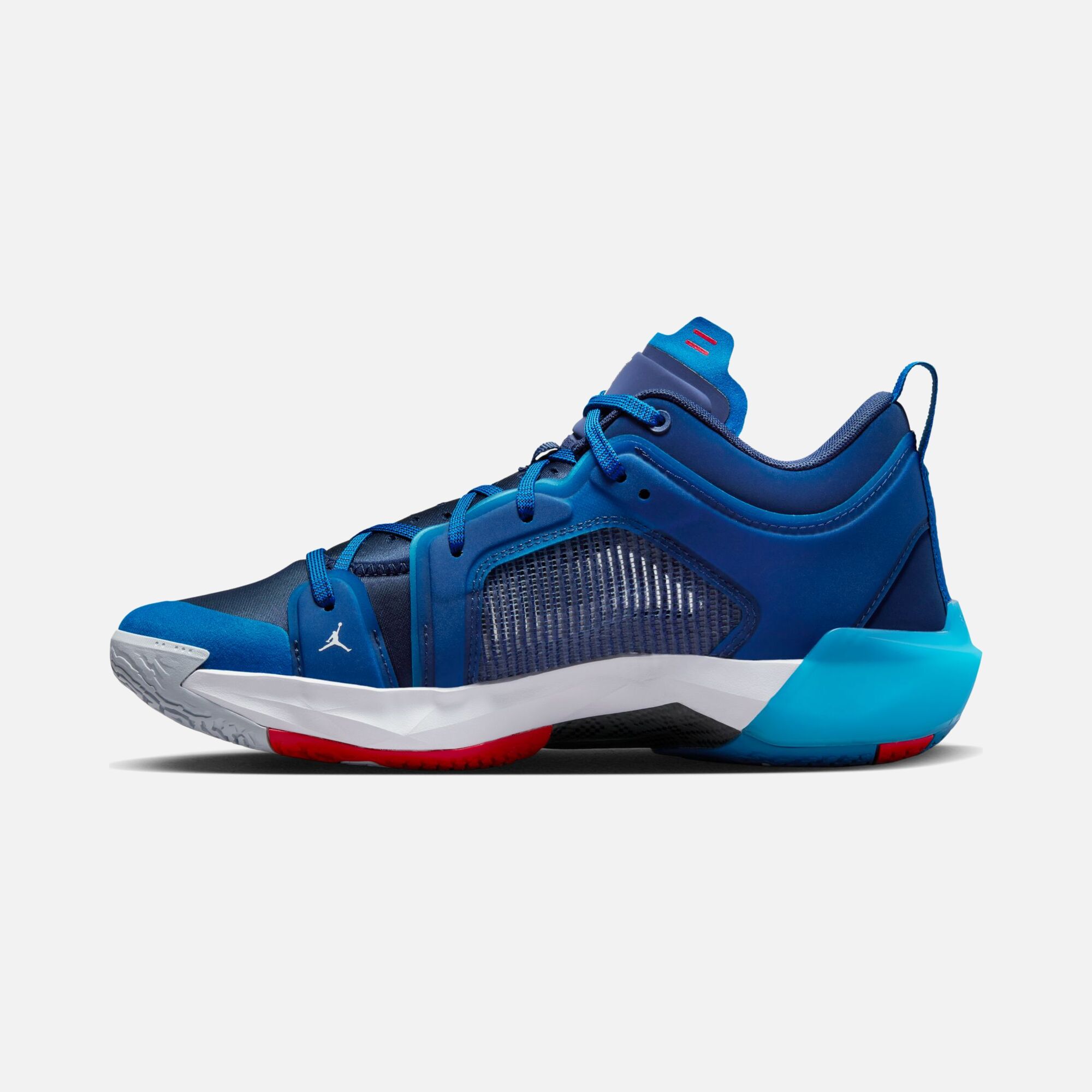 Nike Air Jordan XXXVII Low SS23 Erkek Basketbol Ayakkabısı