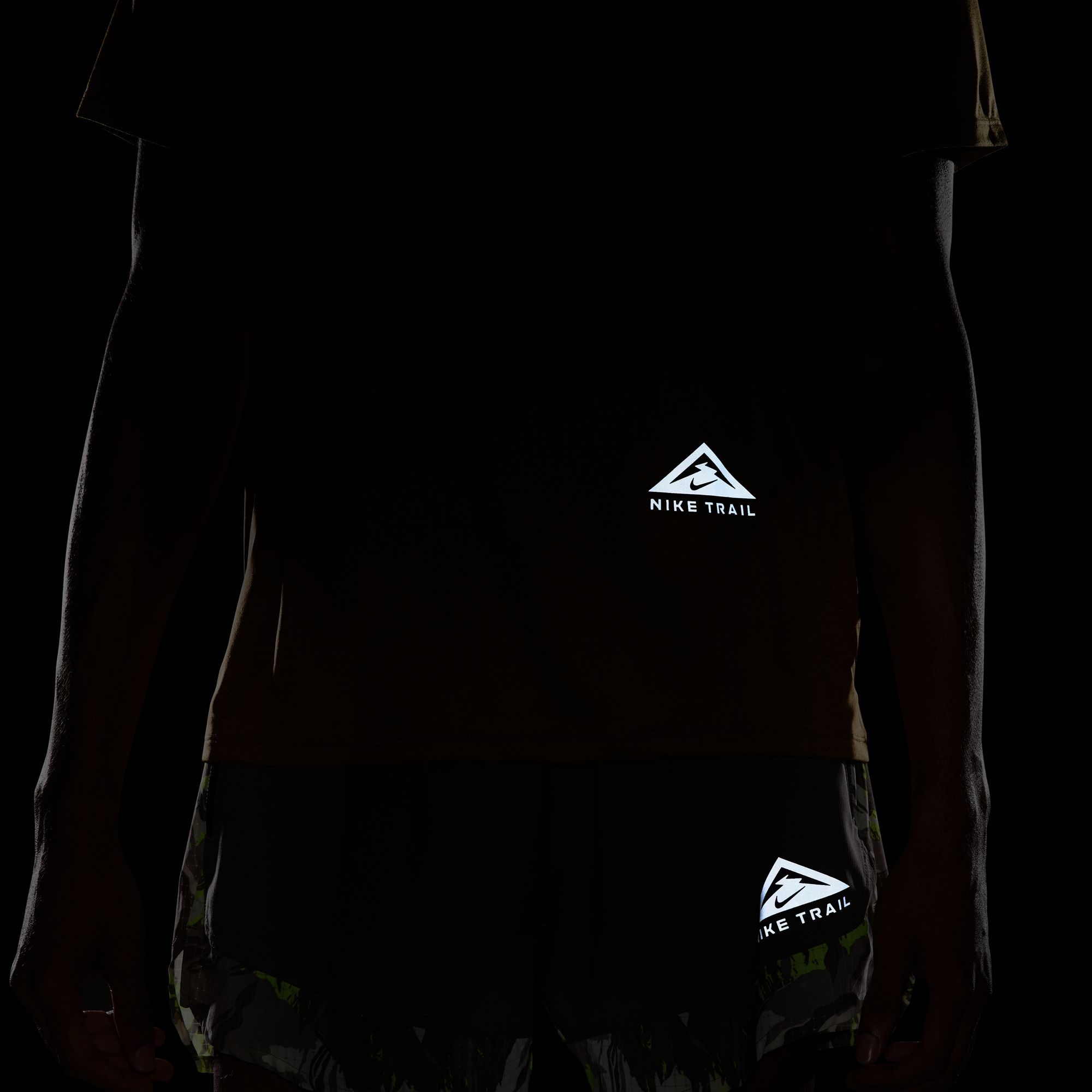 Nike Dri-Fit Rise 365 Trail Running Short-Sleeve Erkek Tişört