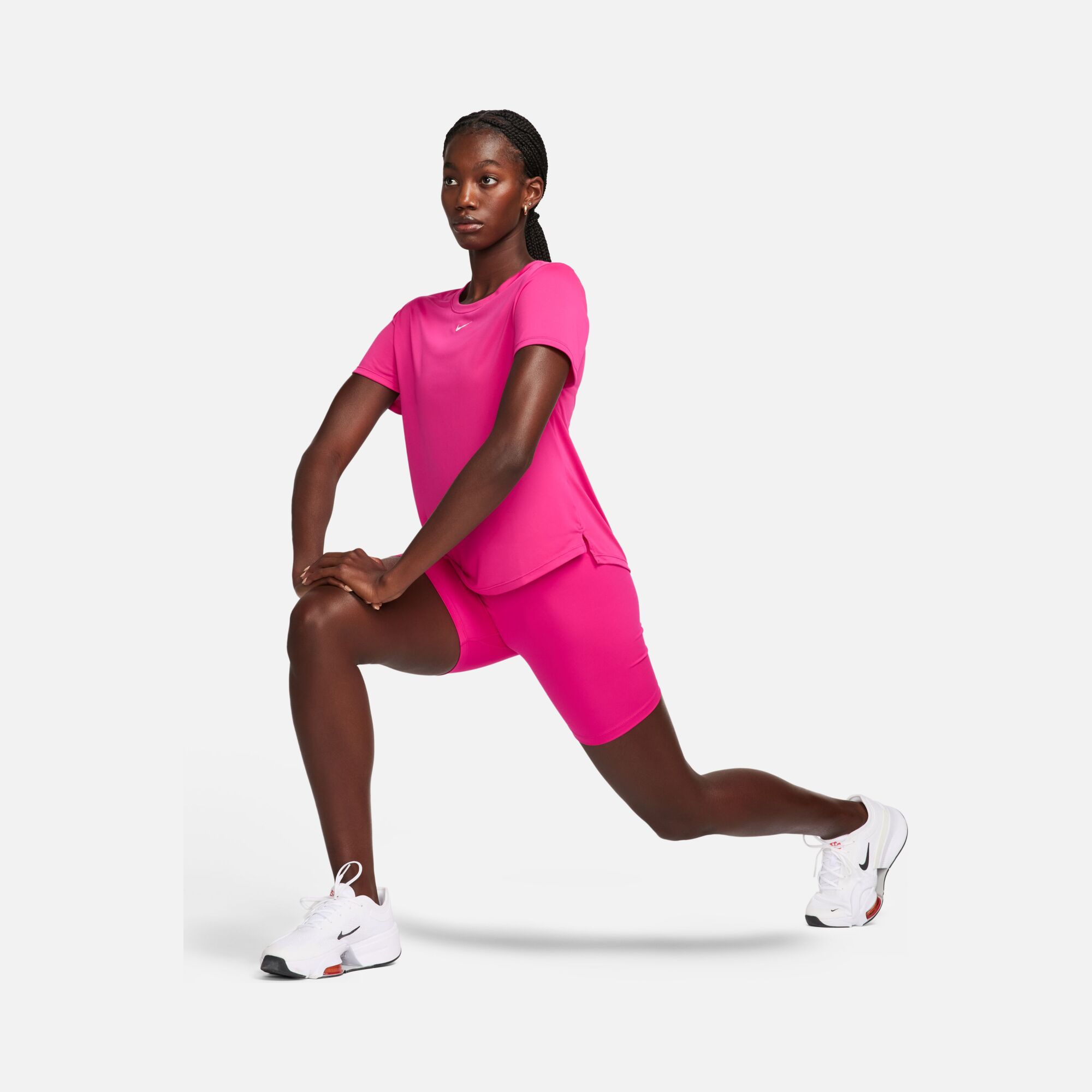 Nike Dri-Fit One Standard-Fit Short Sleeve Kadın Tişört