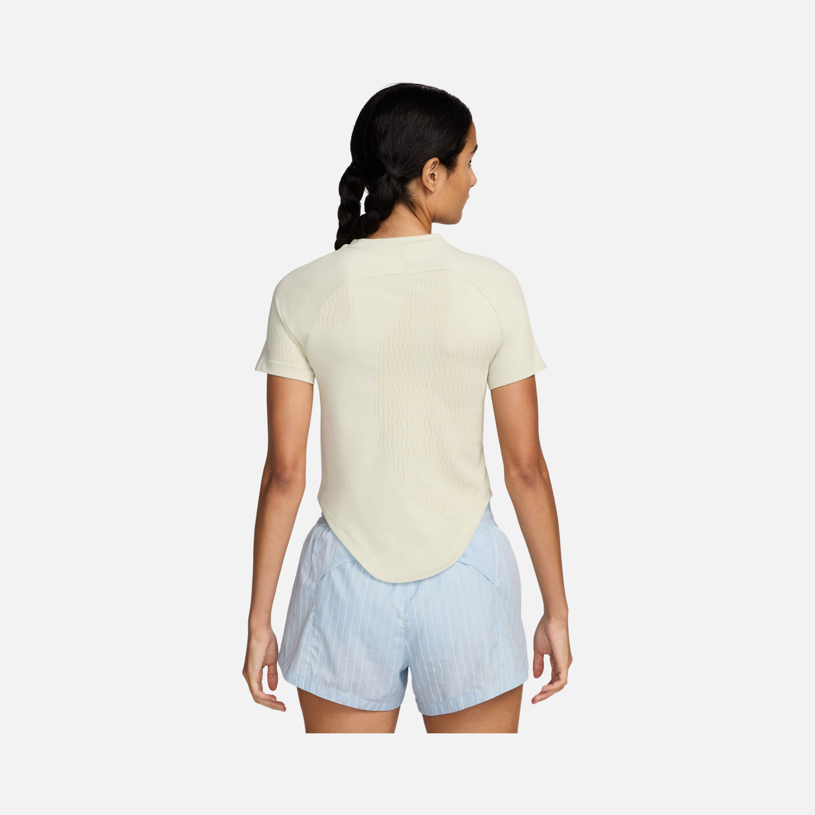 Nike Dri-Fit ADV Run Division Running Short-Sleeve Kadın Tişört
