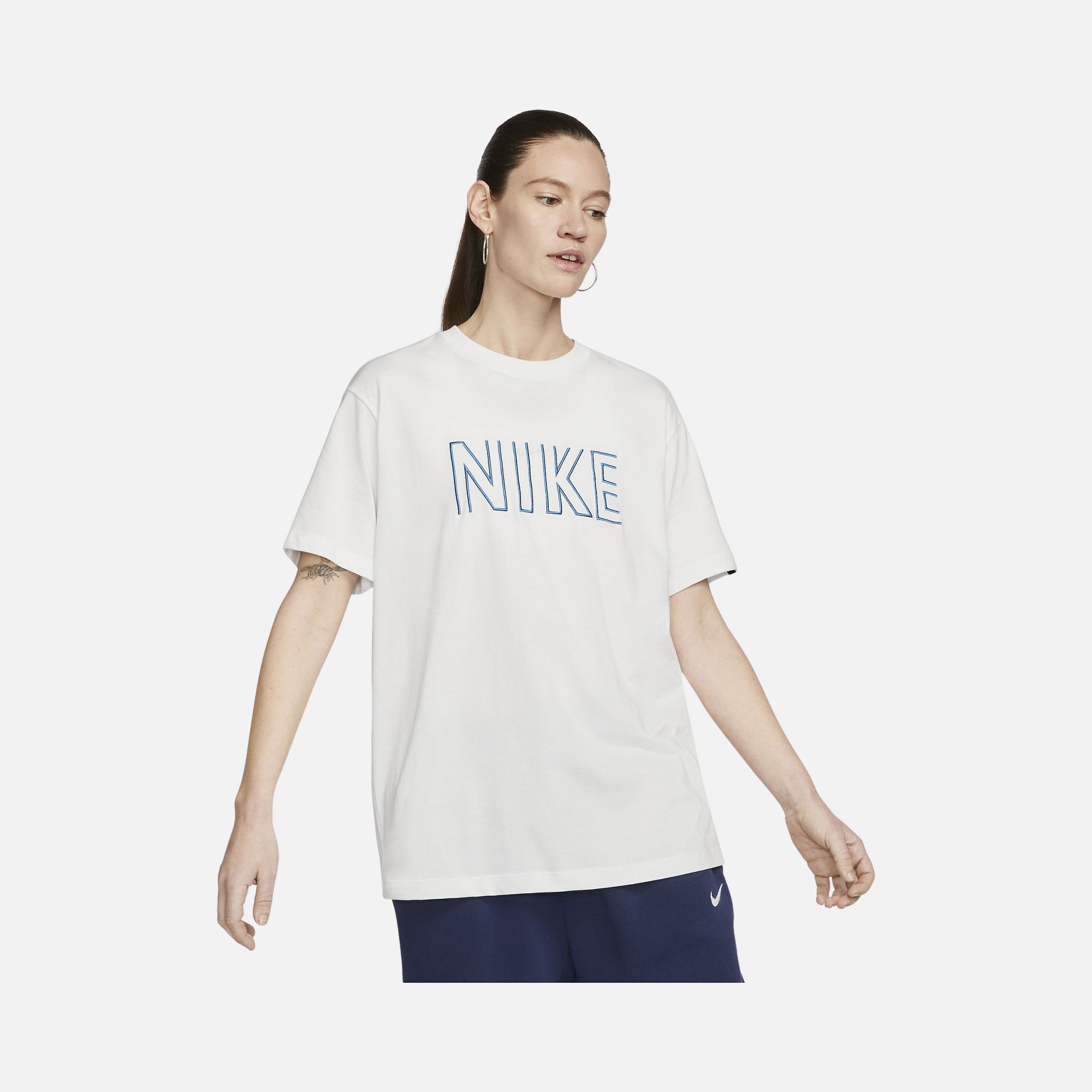 Nike Sportswear Gel-Dance Pack Boyfriend Short-Sleeve Kadın Tişört