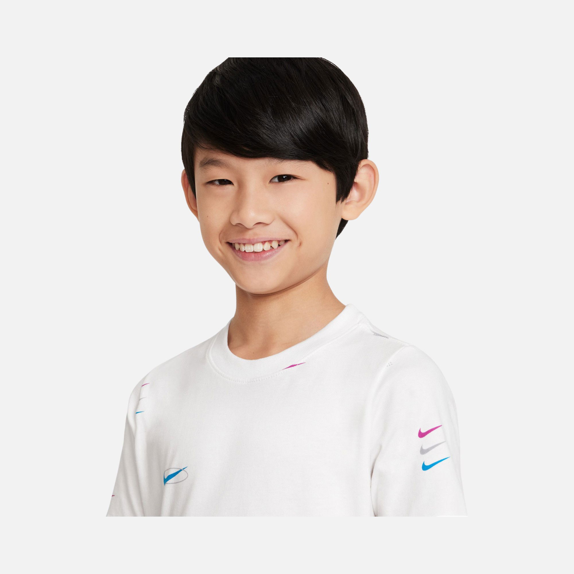 Nike Sportswear Swoosh Logo Printed Short-Sleeve (Boys') Çocuk Tişört