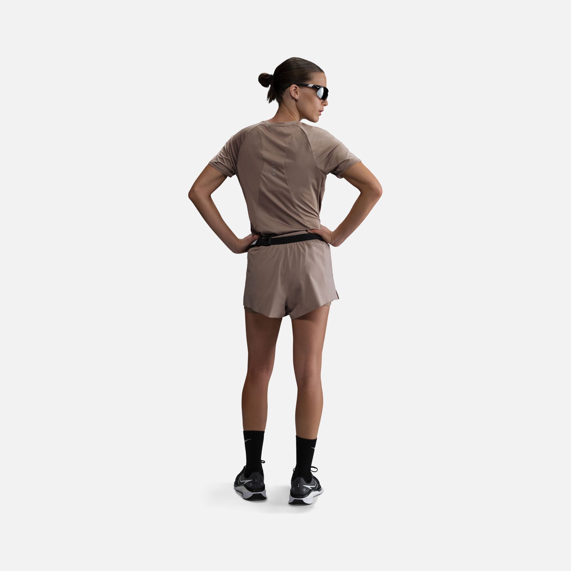 Nike Swift Dri-Fit Running Short-Sleeve Kadın Tişört