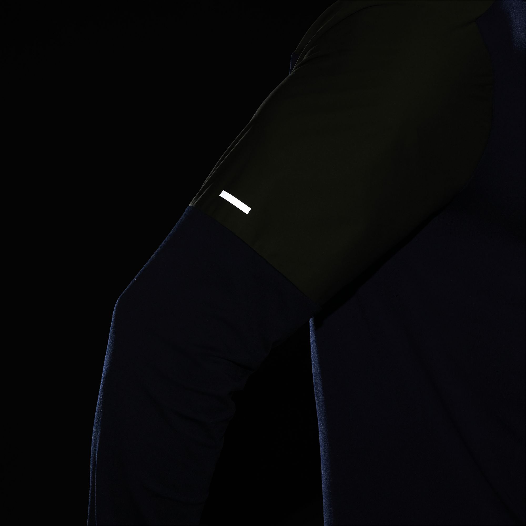 Nike Dri-Fit Trail Running 1/2-Zip Long-Sleeve Erkek Tişört