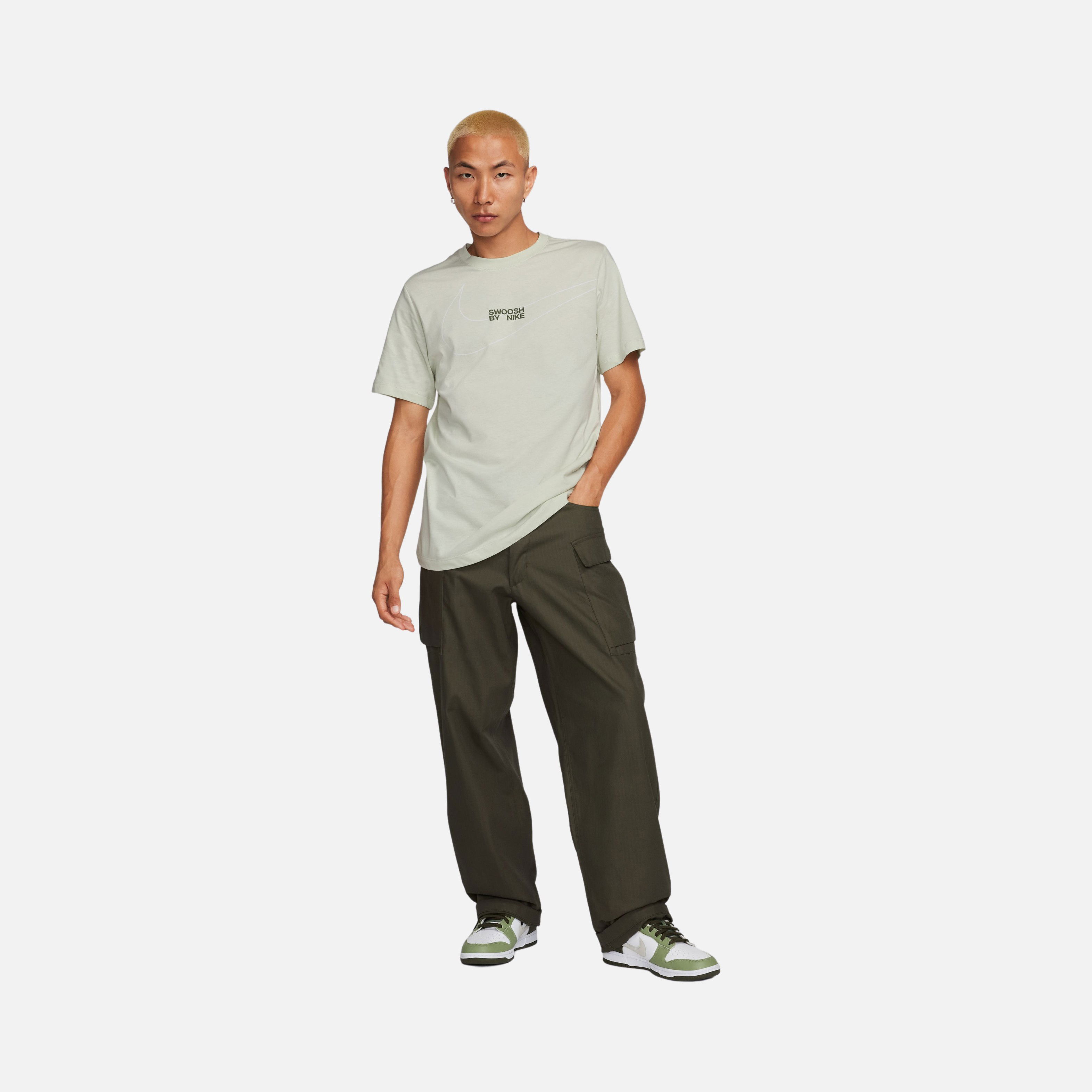 Nike Sportswear Big Swoosh Graphic Short-Sleeve Erkek Tişört