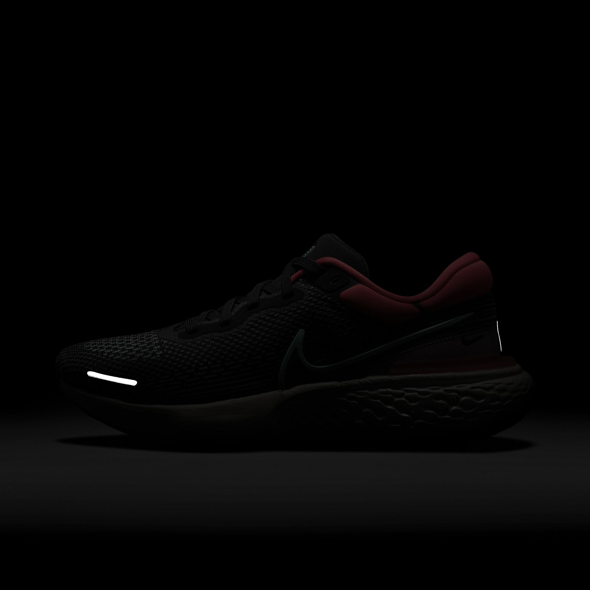 Nike ZoomX Invincible Run Flyknit Running Erkek Spor Ayakkabı