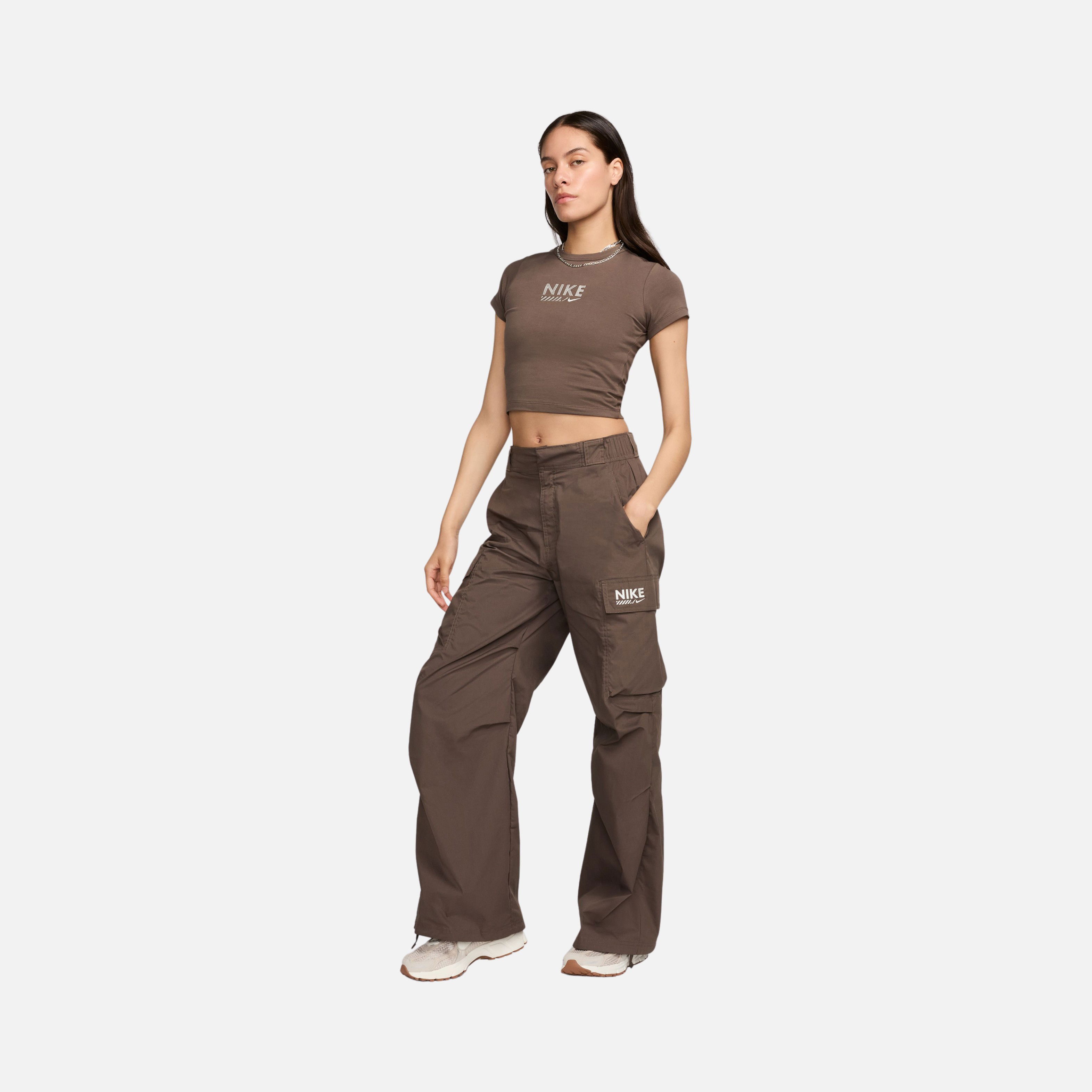 Nike Sportswear Gel Cropped Short-Sleeve Kadın Tişört