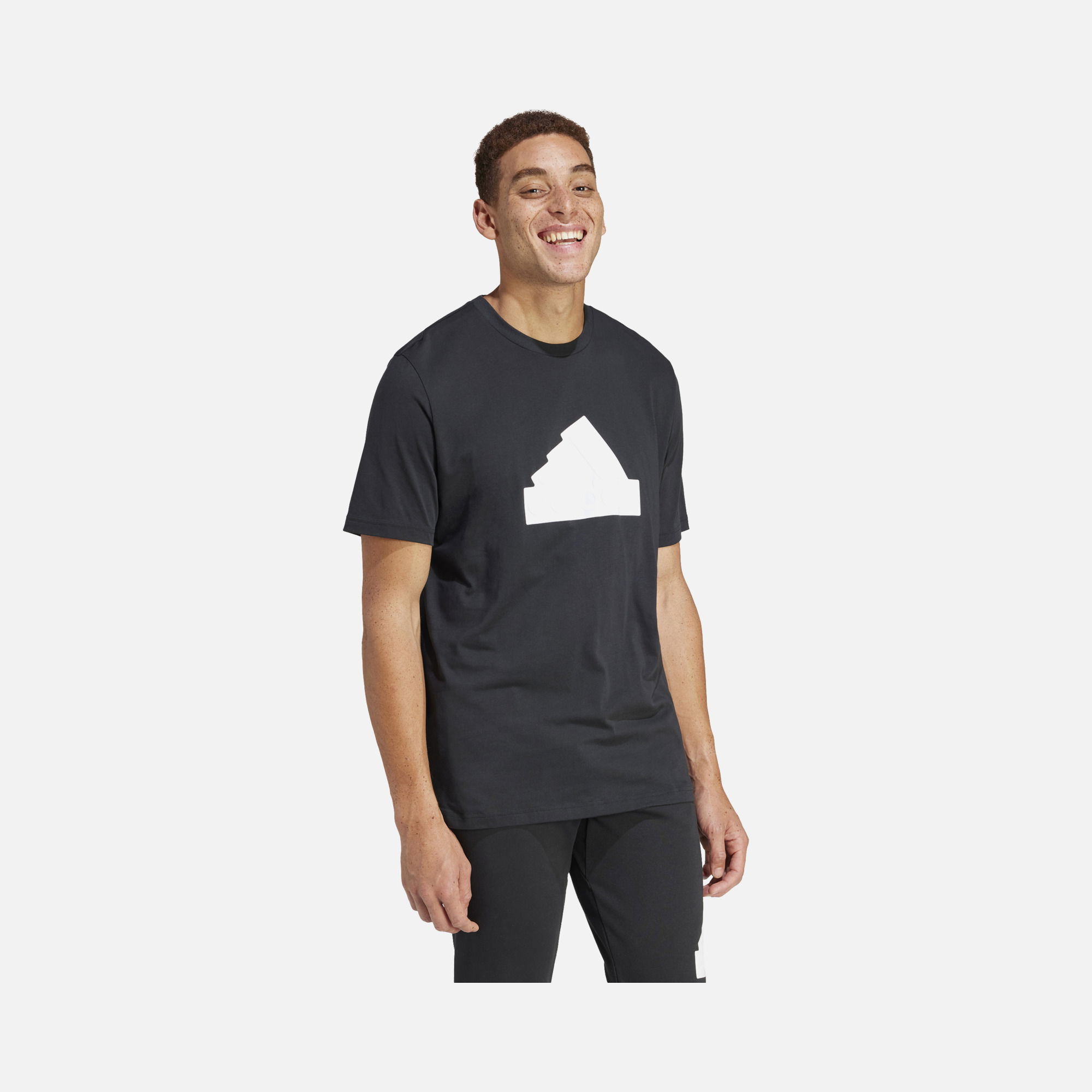 adidas Sportswear Future Icons Badge of Short-Sleeve Erkek Tişört