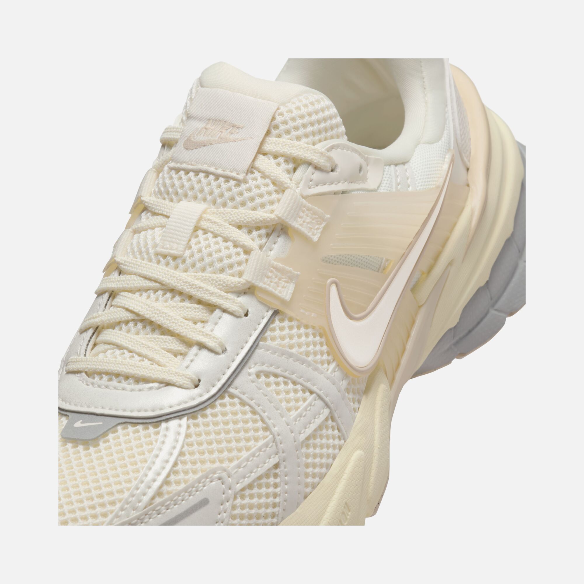 Nike Sportswear V2K Run HO24 Kadın Spor Ayakkabı