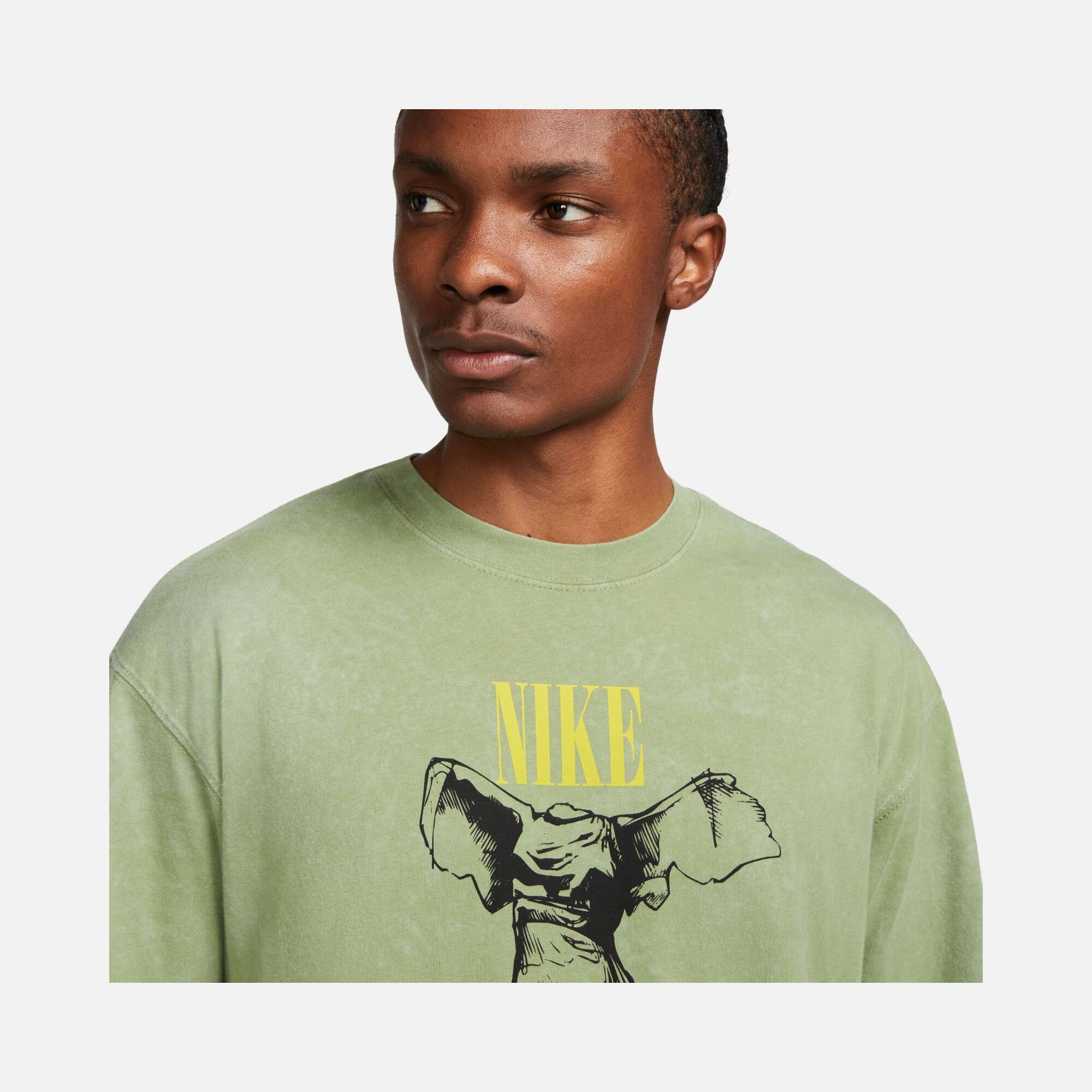 Nike Premium Pack Style Basketball Short-Sleeve Erkek Tişört
