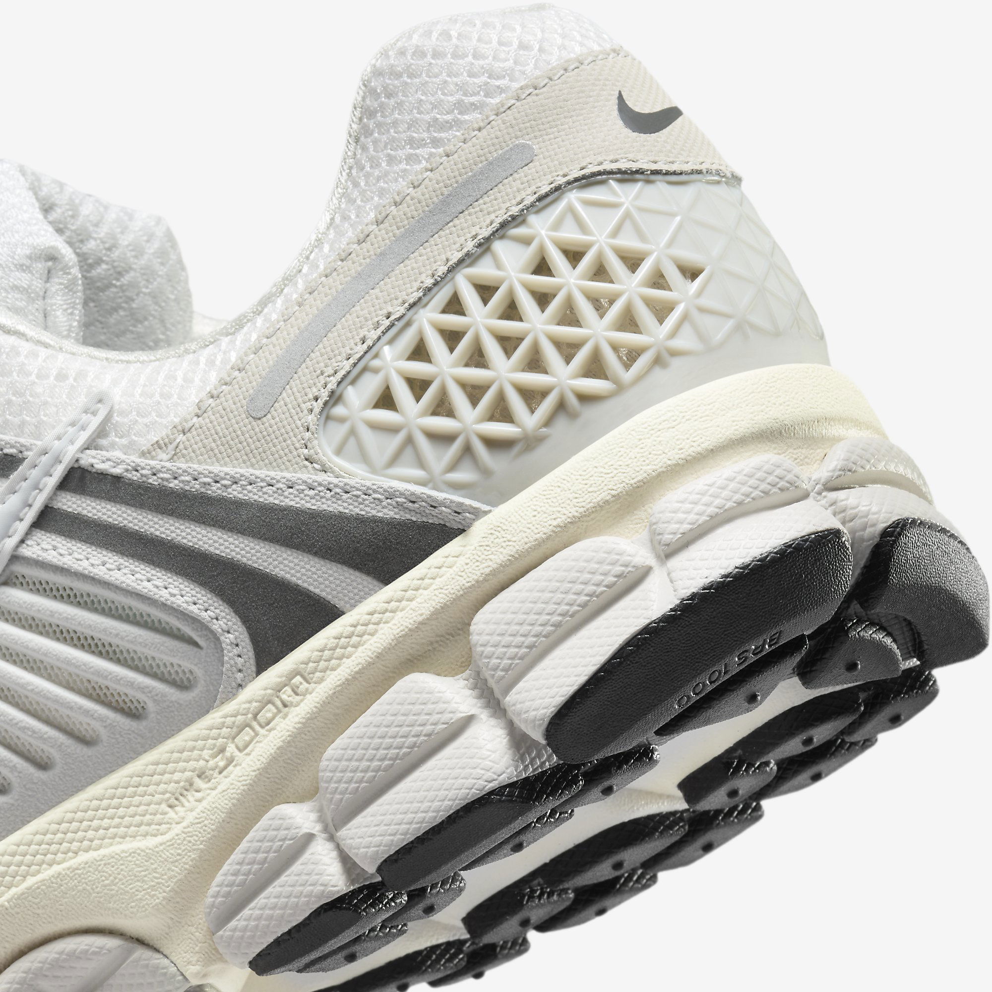 Nike Zoom Vomero 5 SE Kadın Spor Ayakkabı