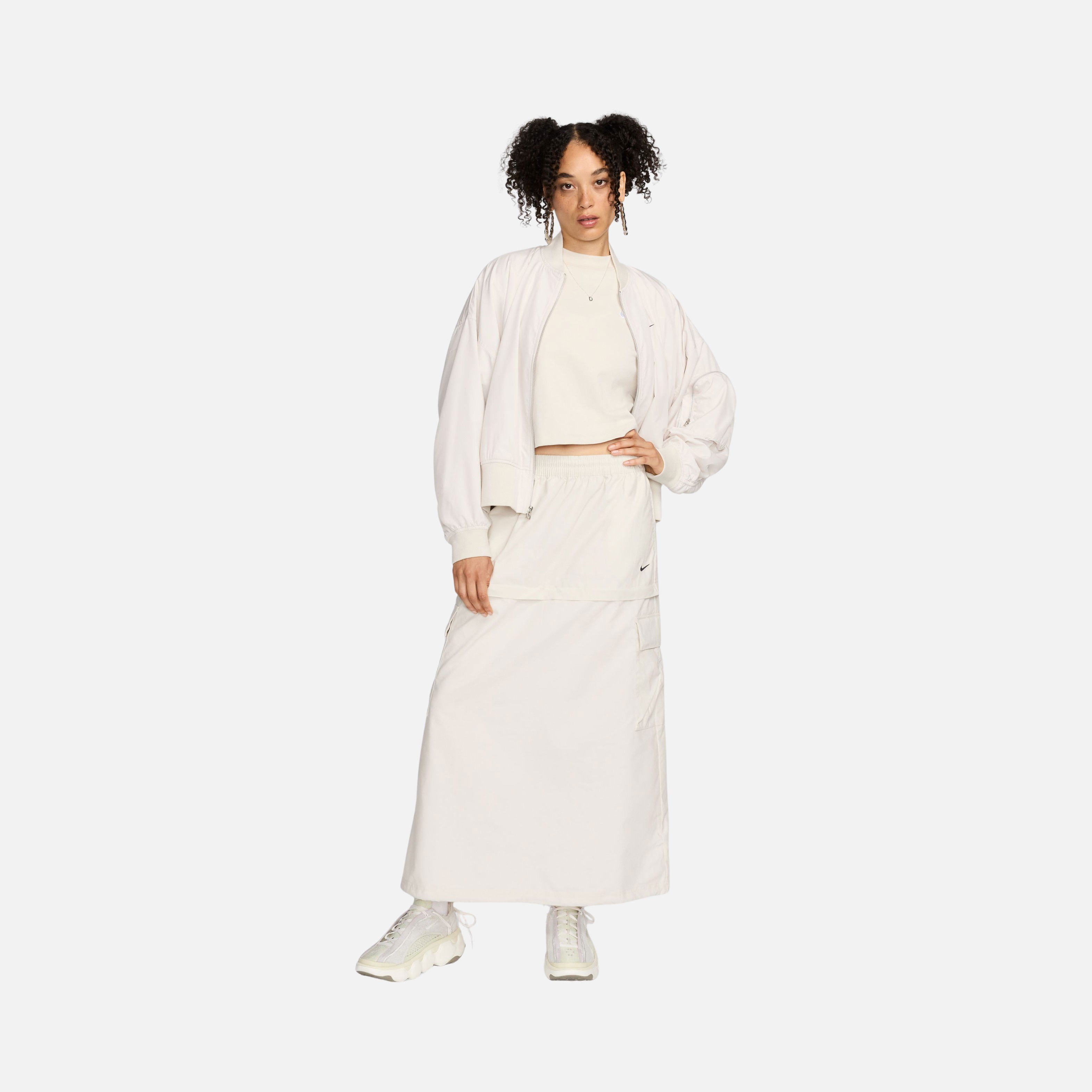 Nike Sportswear Essentials Mid-Rise Woven Cargo Midi Kadın Etek