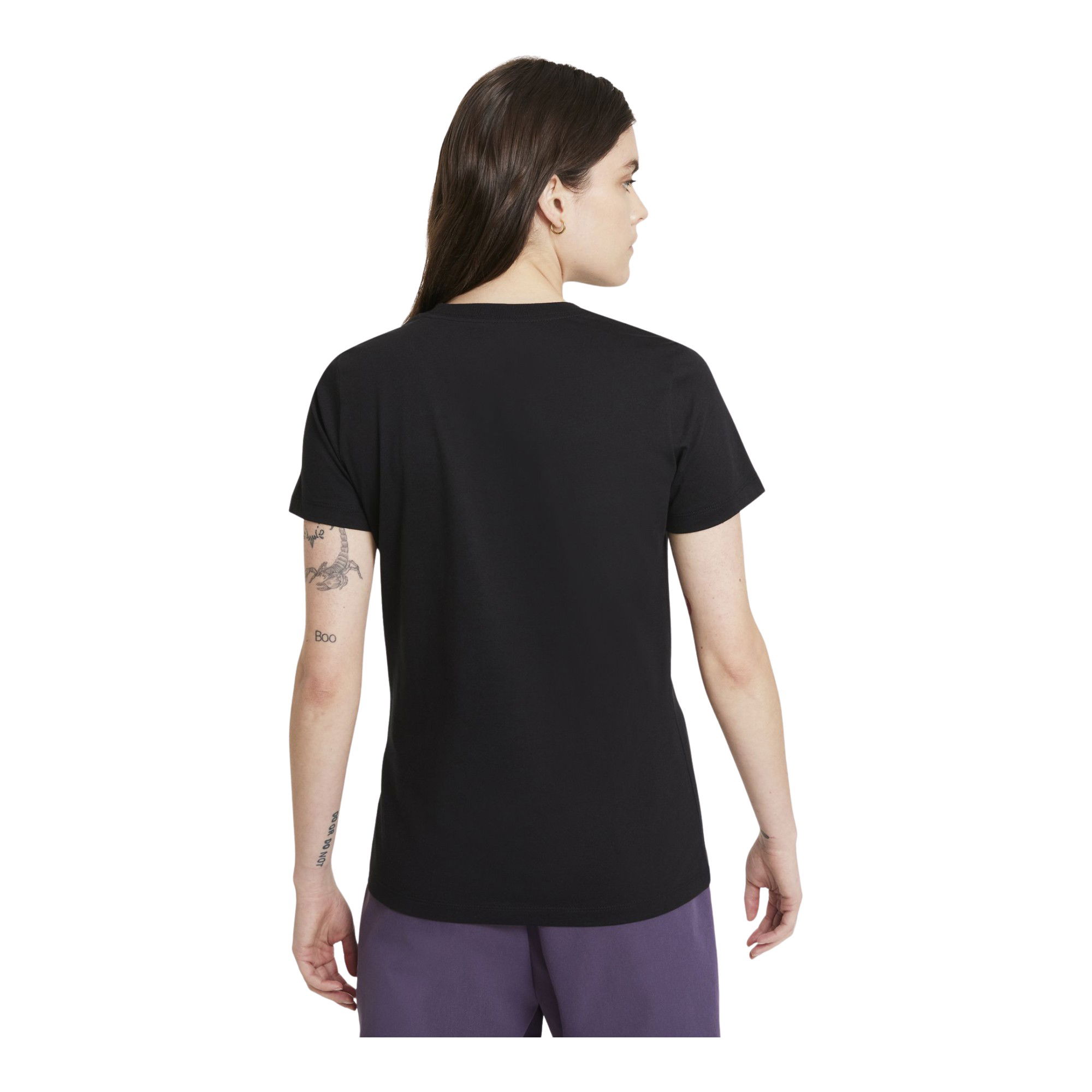 Nike Sportswear Floral Swoosh Short-Sleeve Kadın Tişört