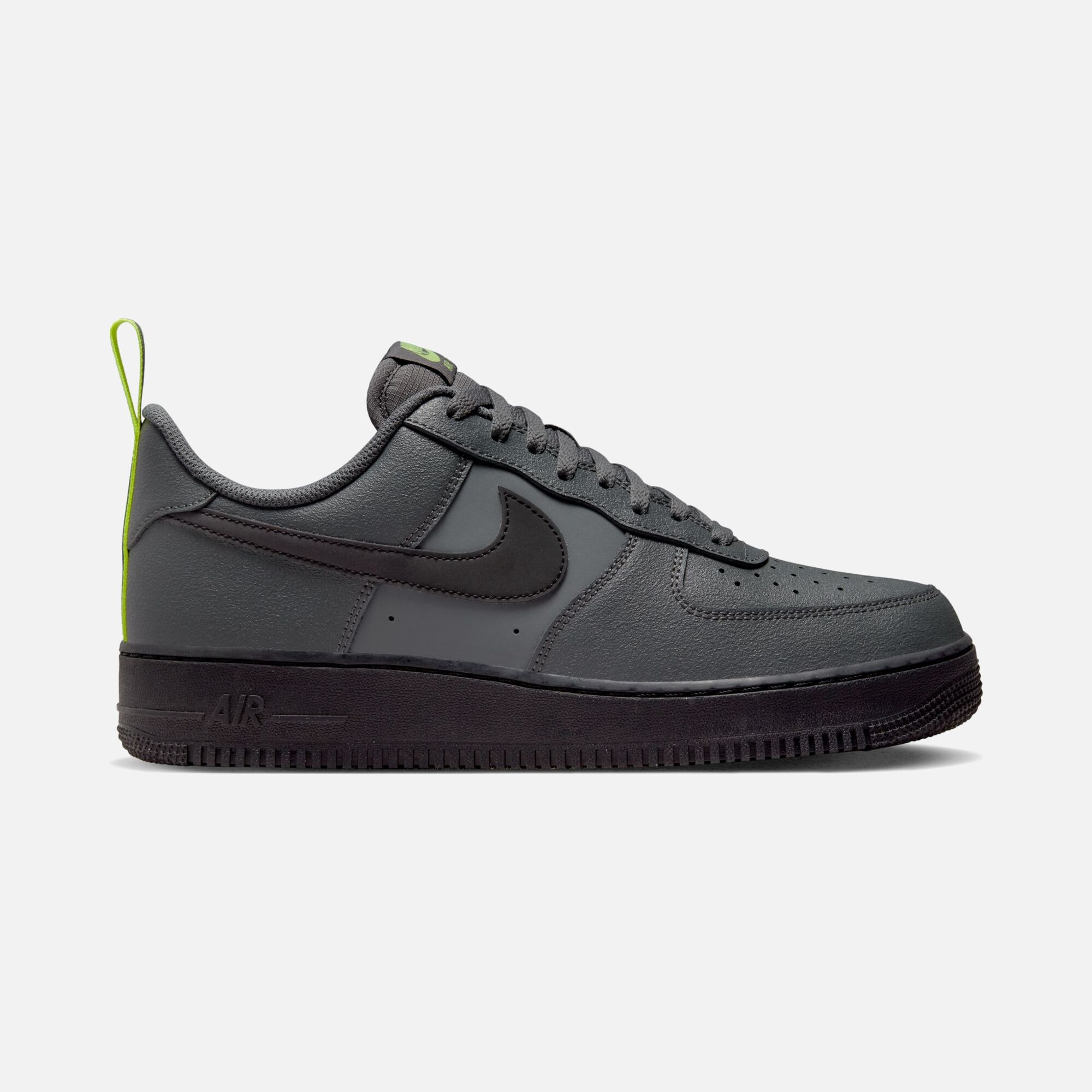Nike Air Force 1 '07 Erkek Spor Ayakkabı