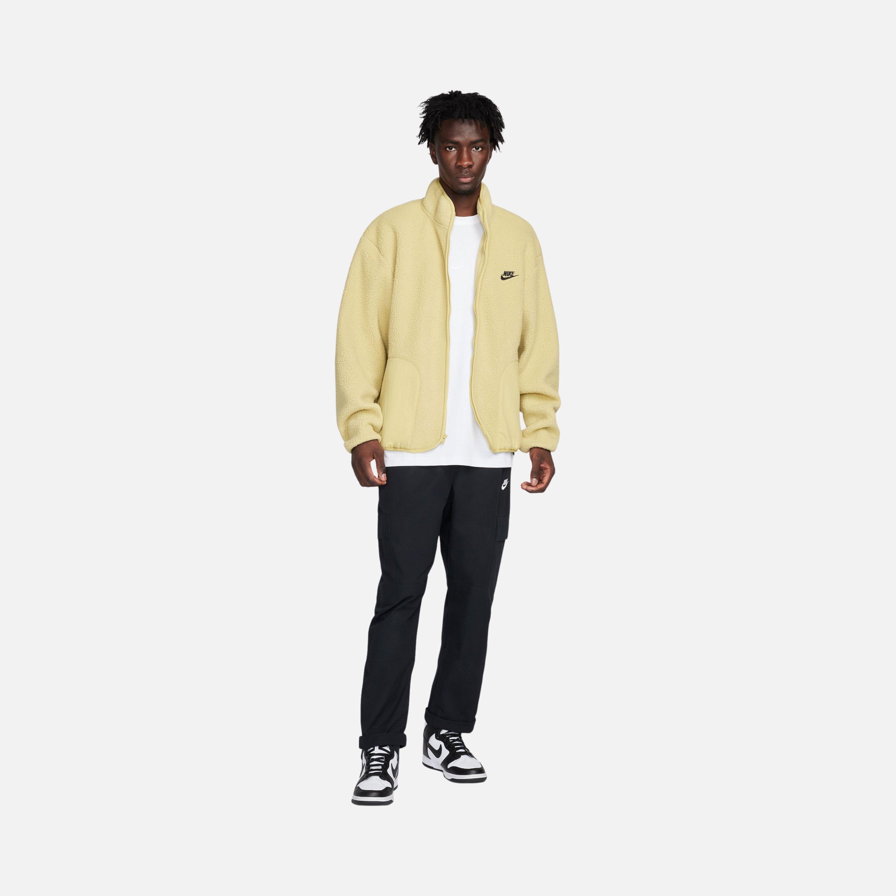 Nike Sportswear Premium Essentials Short-Sleeve Erkek Tişört
