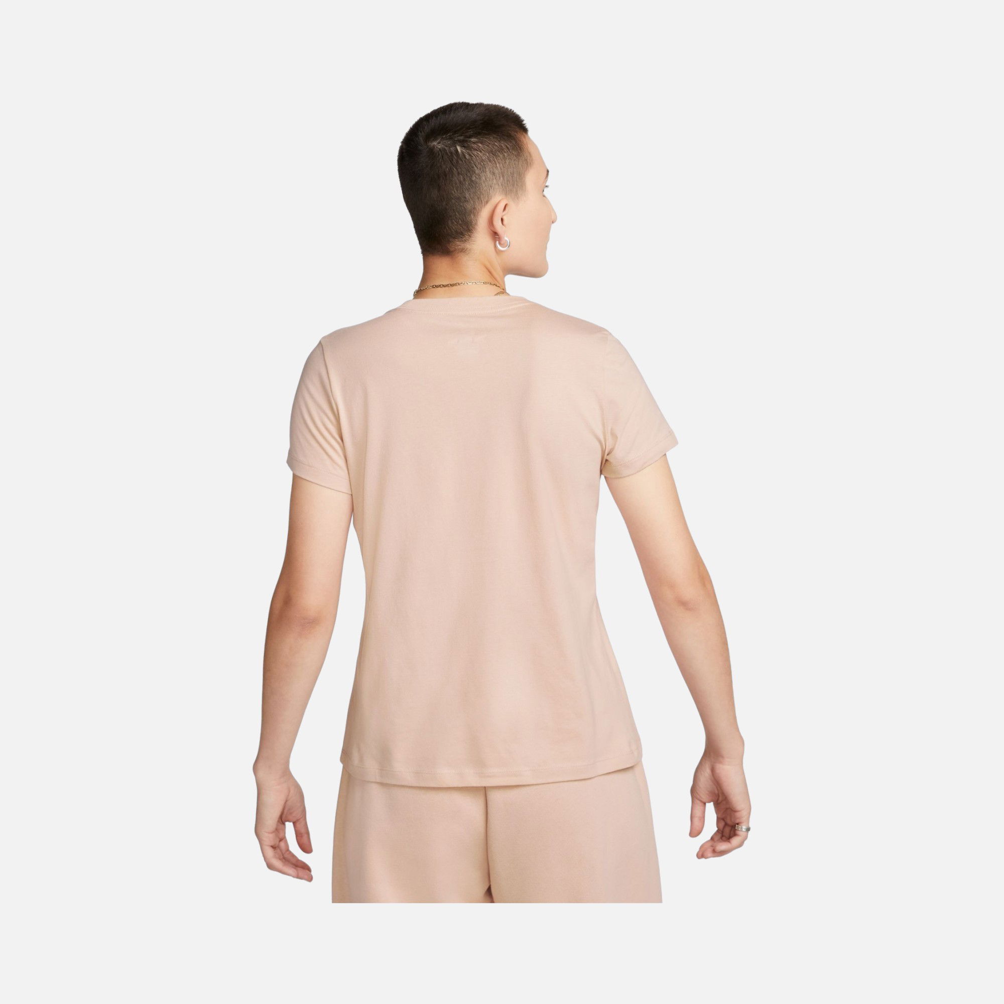 Nike Sportswear Icon Futura Essential Short-Sleeve Kadın Tişört