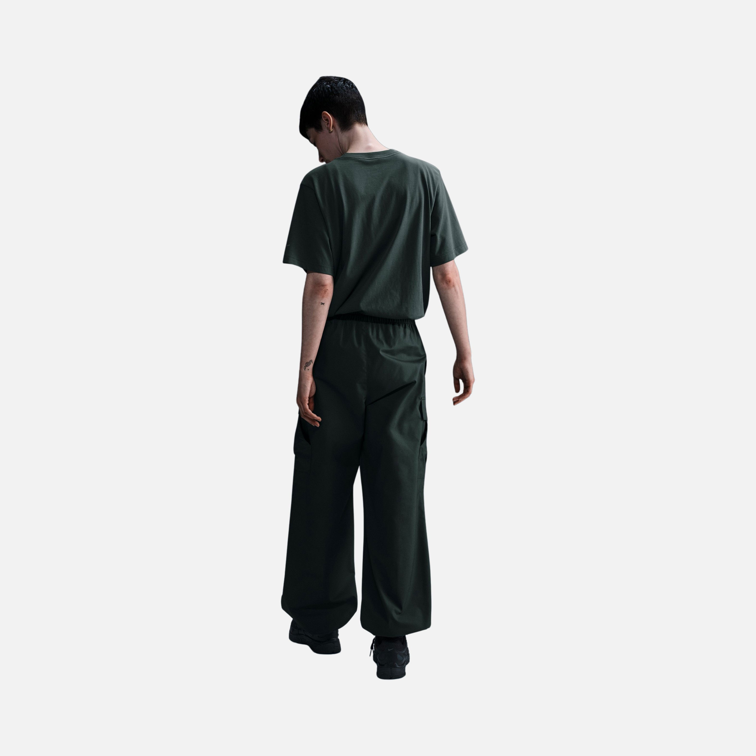 Nike Sportswear Phoenix Graphic Loose Short-Sleeve Kadın Tişört