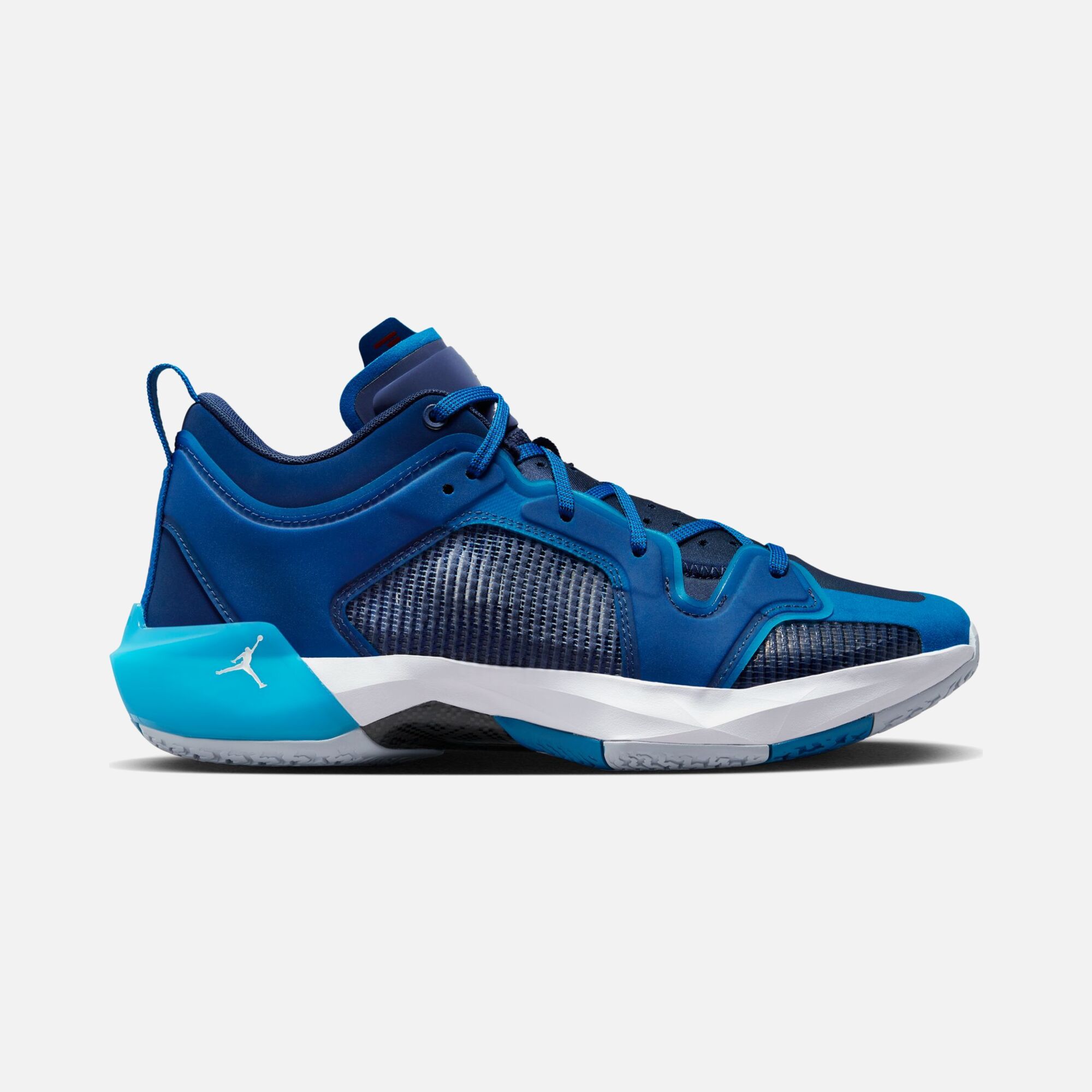 Nike Air Jordan XXXVII Low SS23 Erkek Basketbol Ayakkabısı