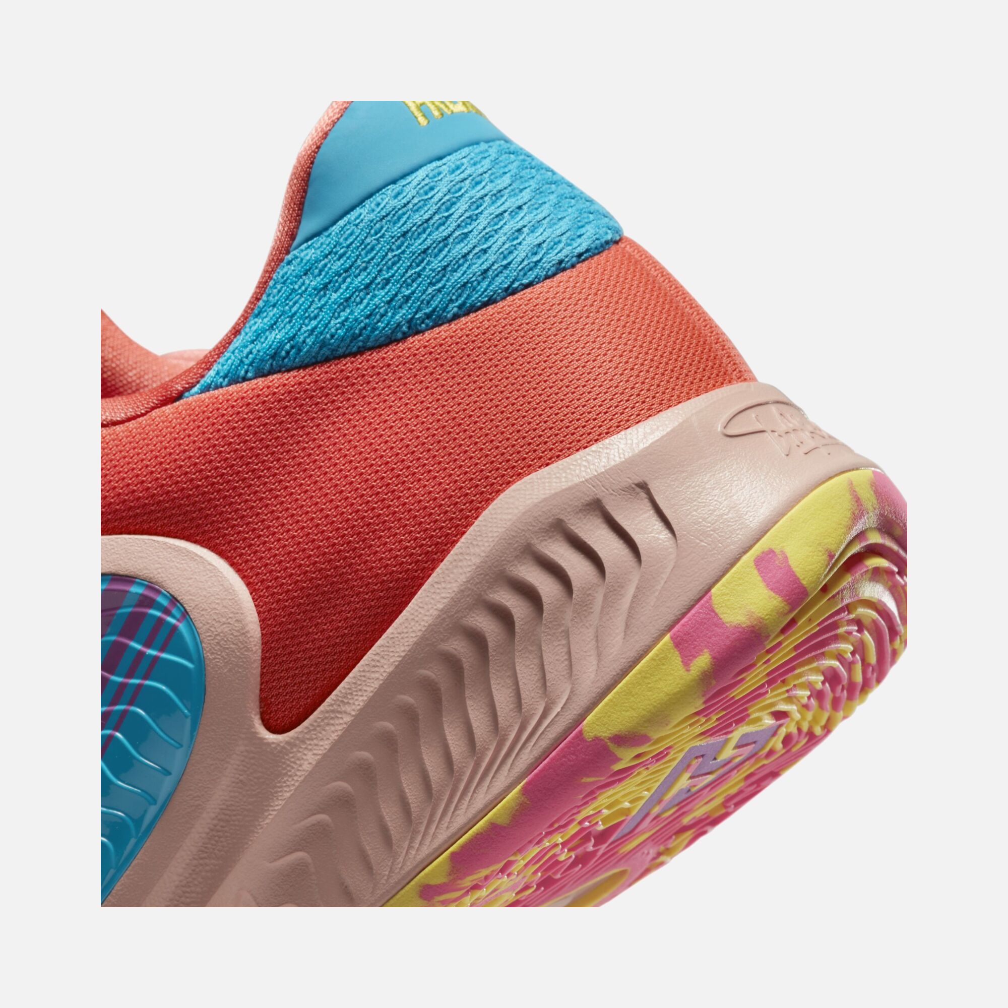 Nike Zoom Freak 4 FW22 Erkek Basketbol Ayakkabısı