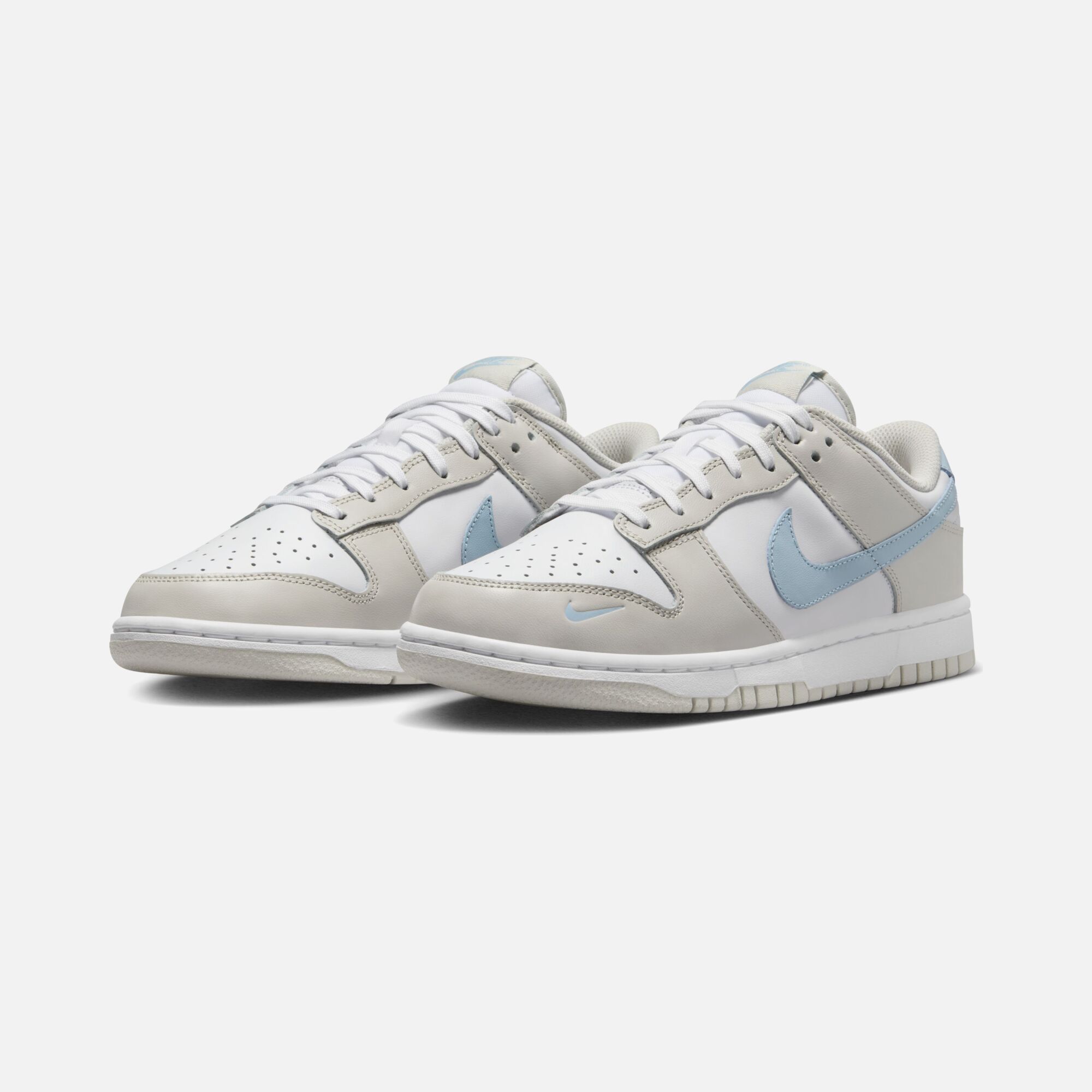Nike Dunk Low ''Mini Swoosh Detail'' Kadın Spor Ayakkabı