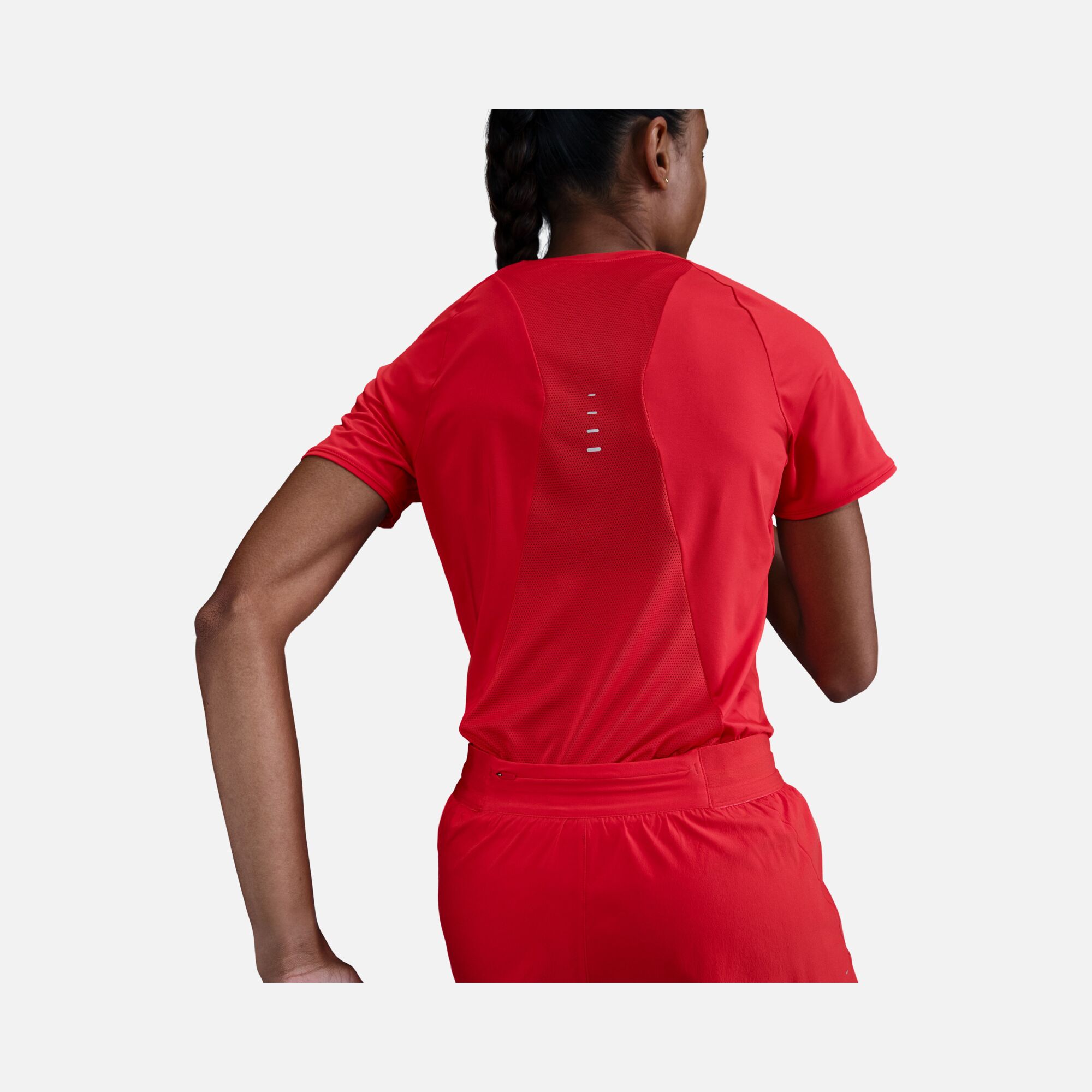 Nike Swift Dri-Fit Running Short-Sleeve Kadın Tişört