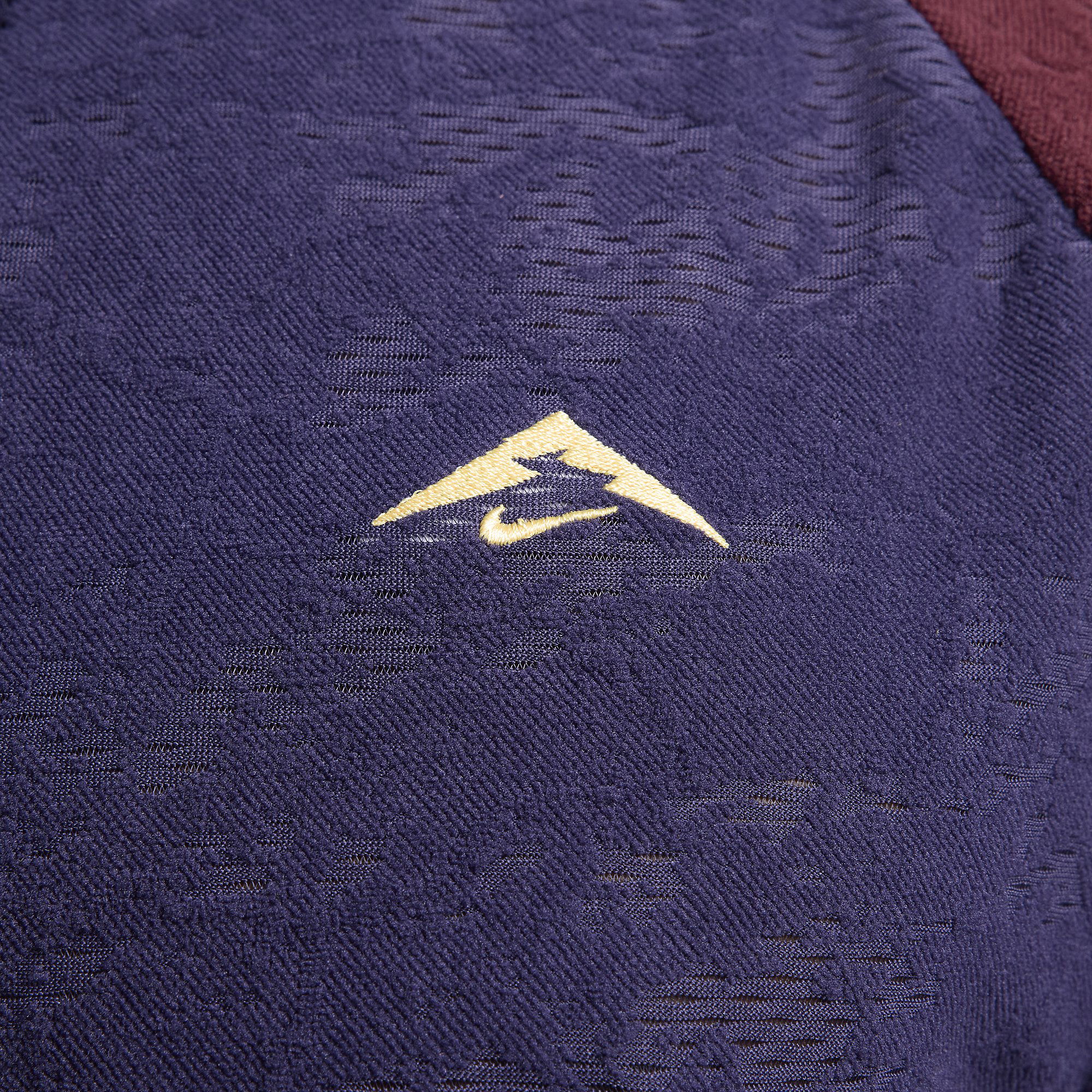 Nike Trail Dri-Fit 1/2-Zip Running Long-Sleeve Erkek Tişört