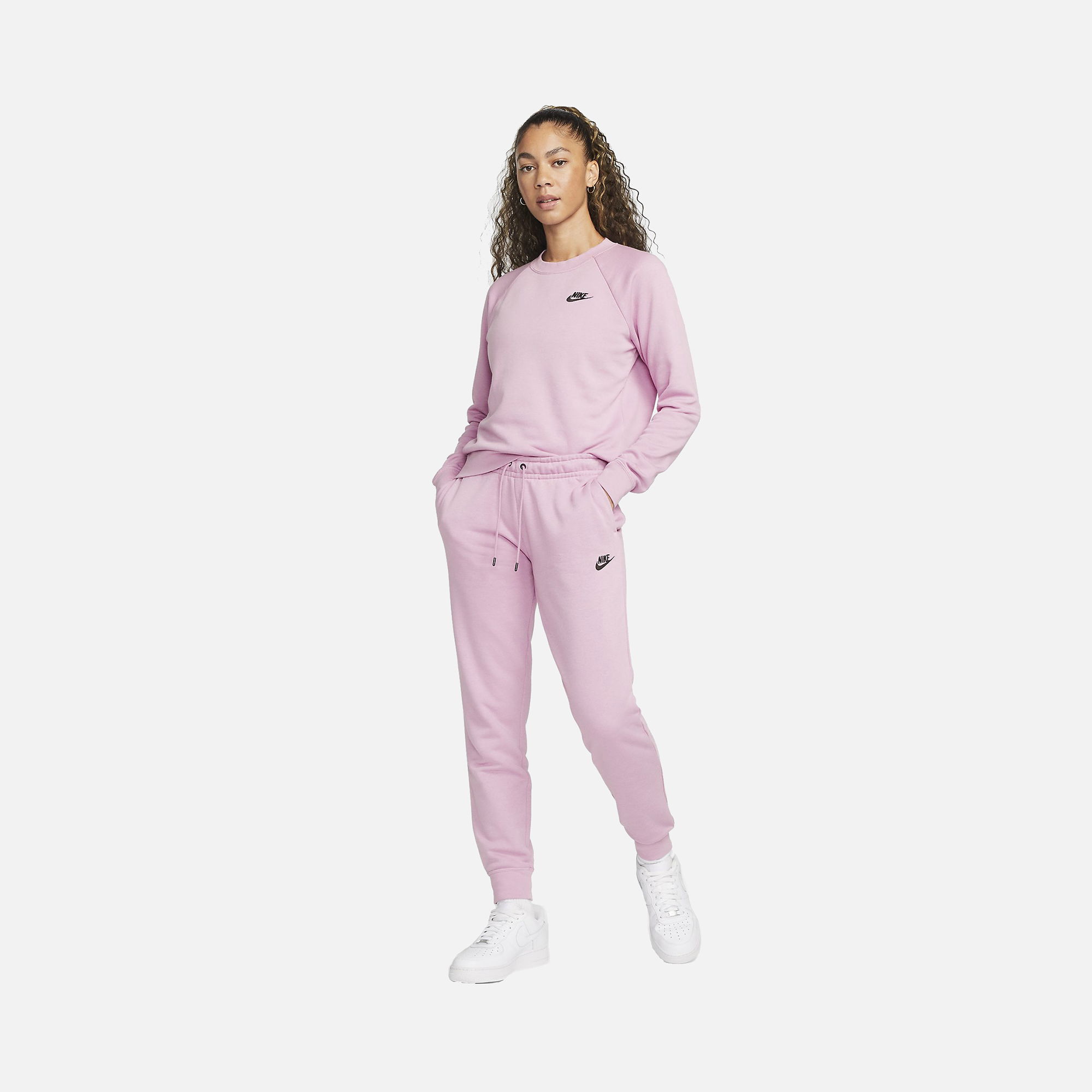 Nike Sportswear Essential Fleece Regular-Fit Kadın Eşofman Altı