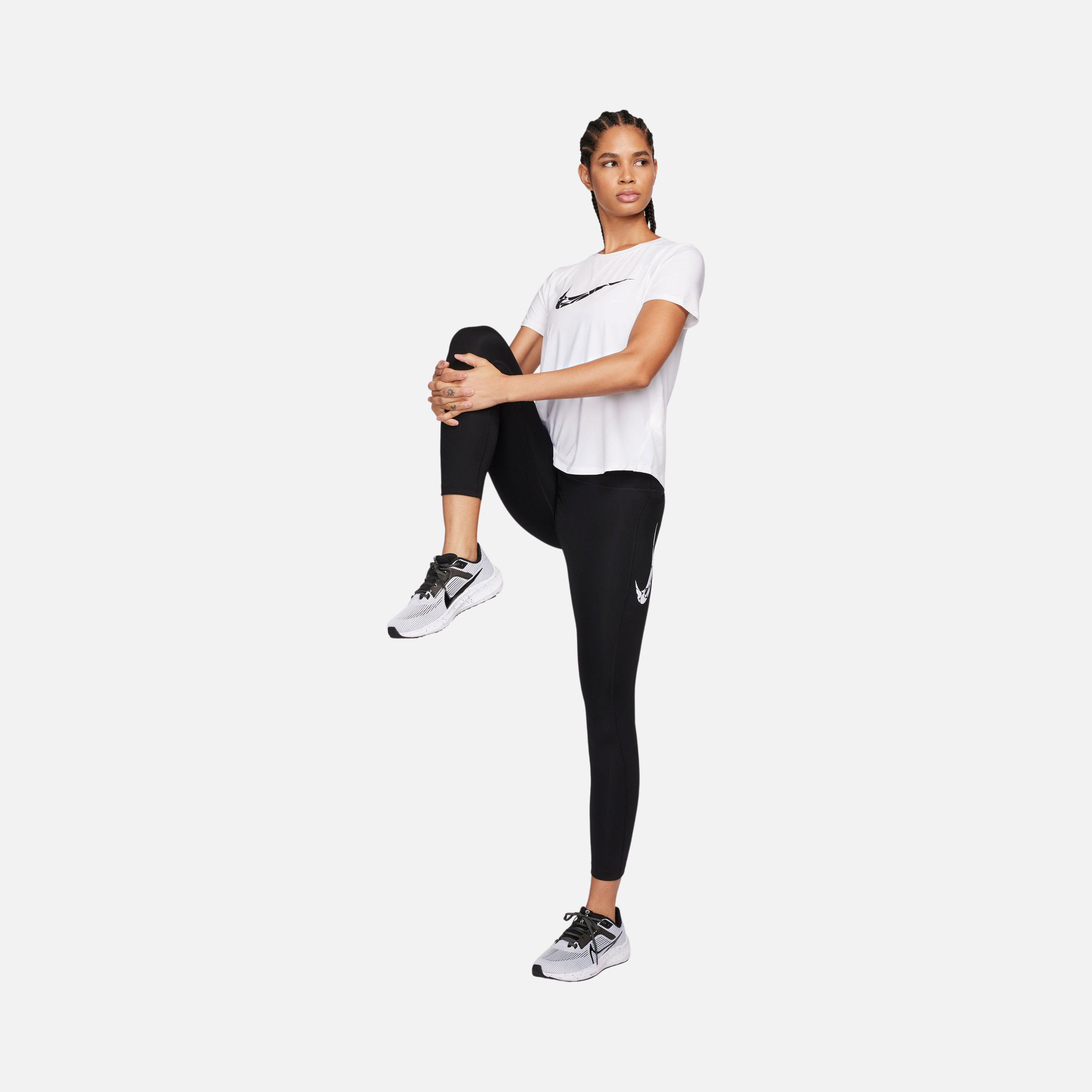 Nike One Dri-Fit Printed Swoosh Logo Running Short-Sleeve Kadın Tişört
