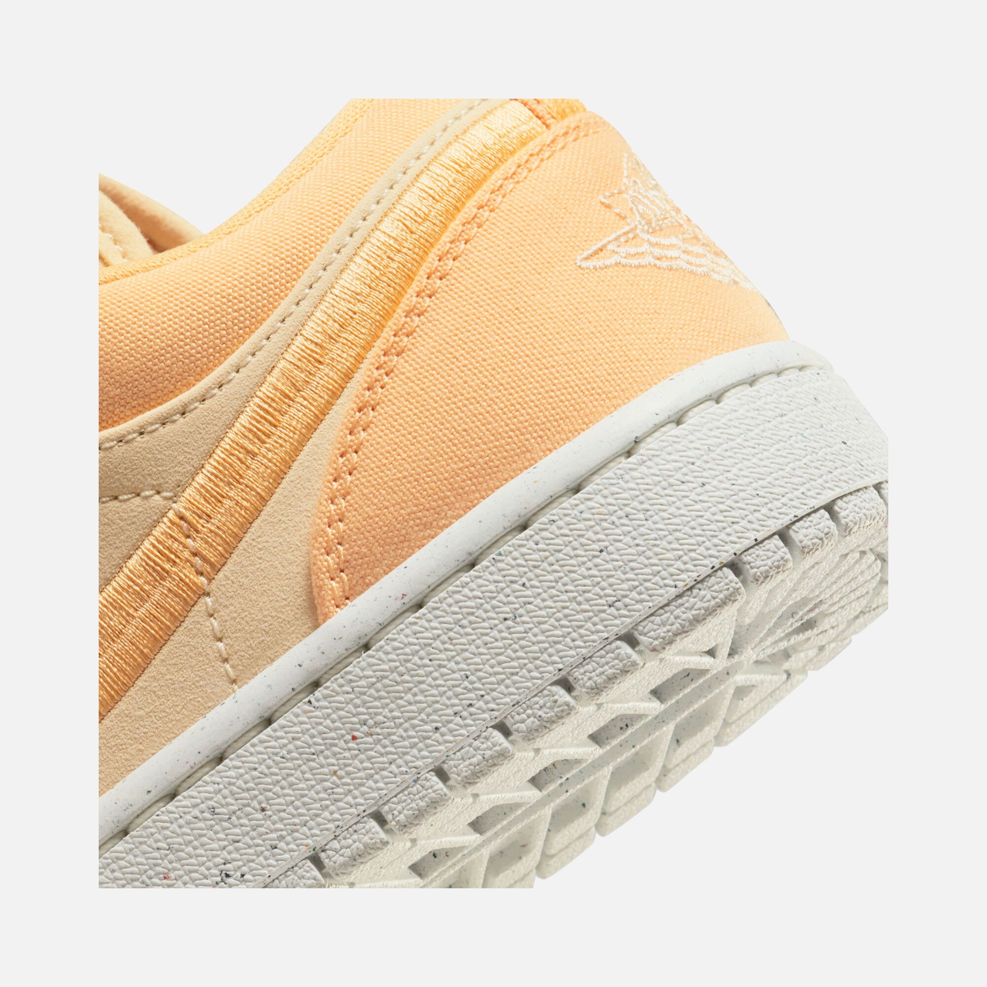 Nike Air Jordan 1 Low SE ''Custom Swoosh Logo'' Kadın Spor Ayakkabı