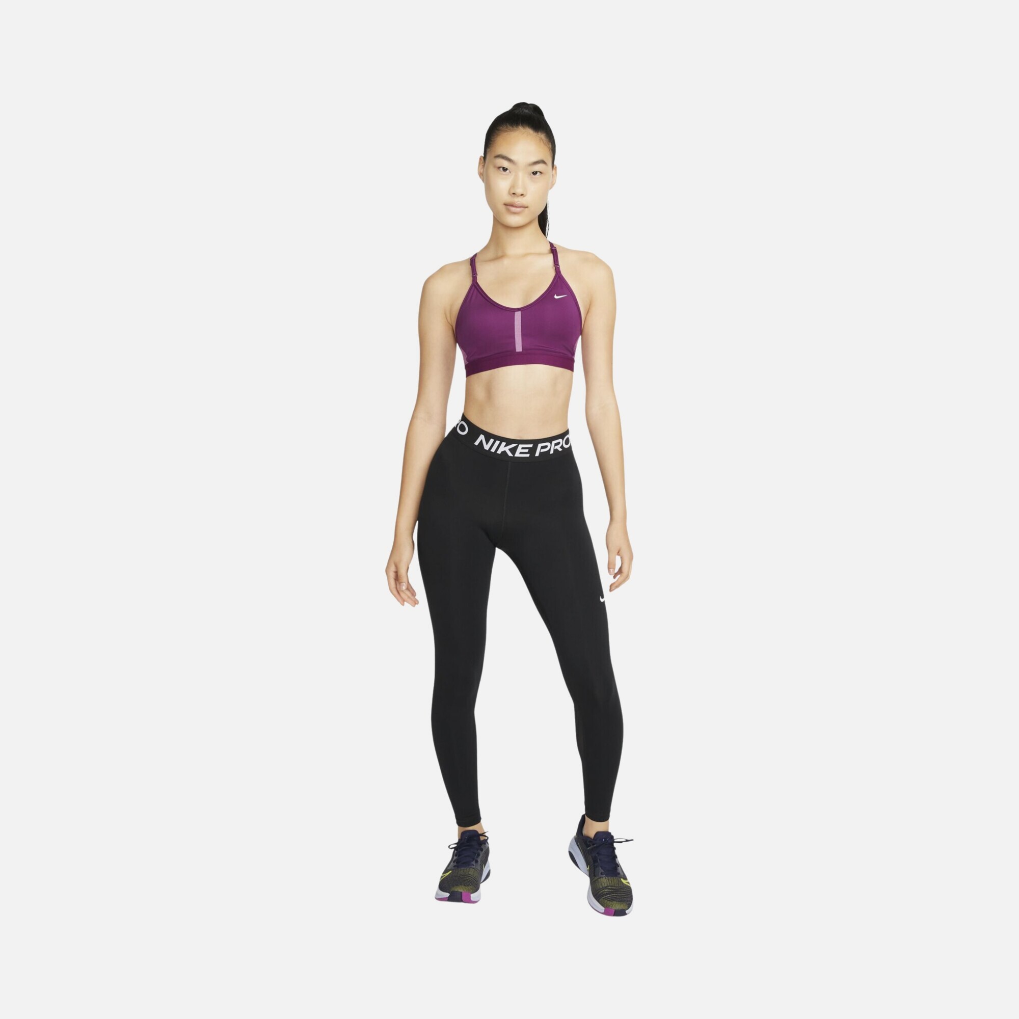 Nike Dri-Fit Indy V Neck Light-Support Sports Training Kadın Bra