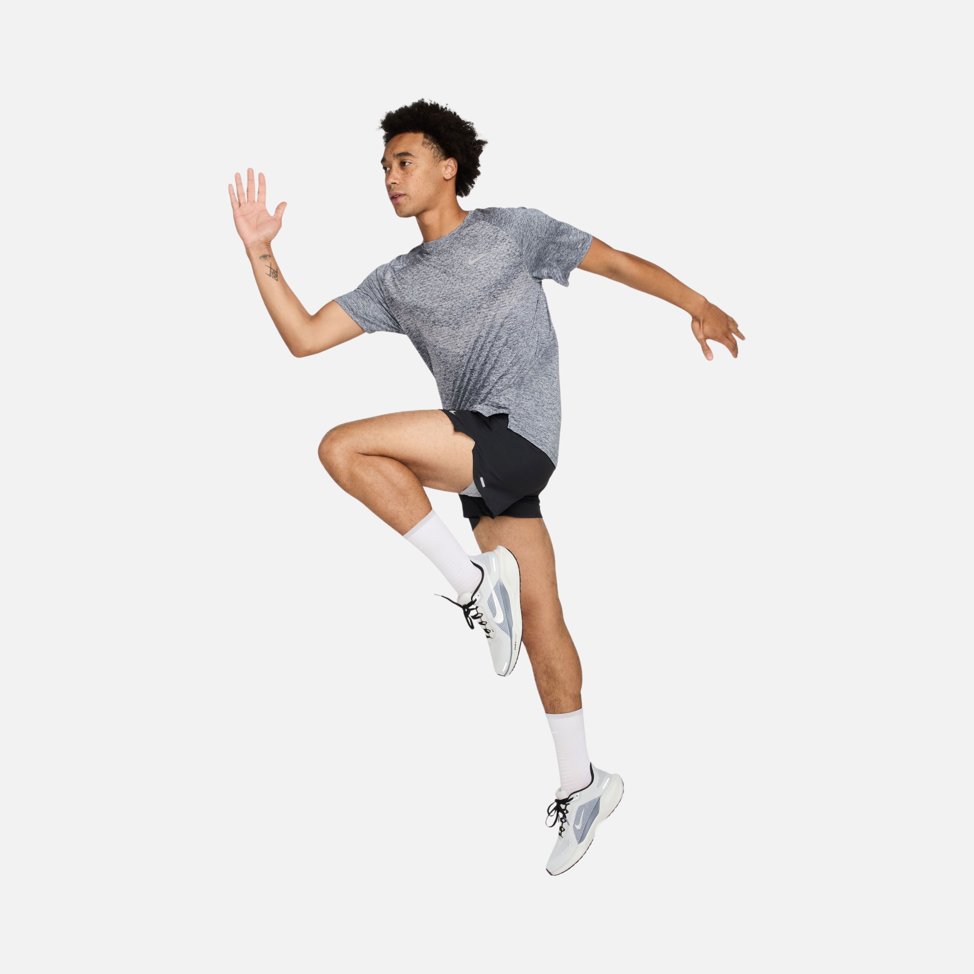 Nike Dri-Fit ADV Stride Running Short-Sleeve Erkek Tişört
