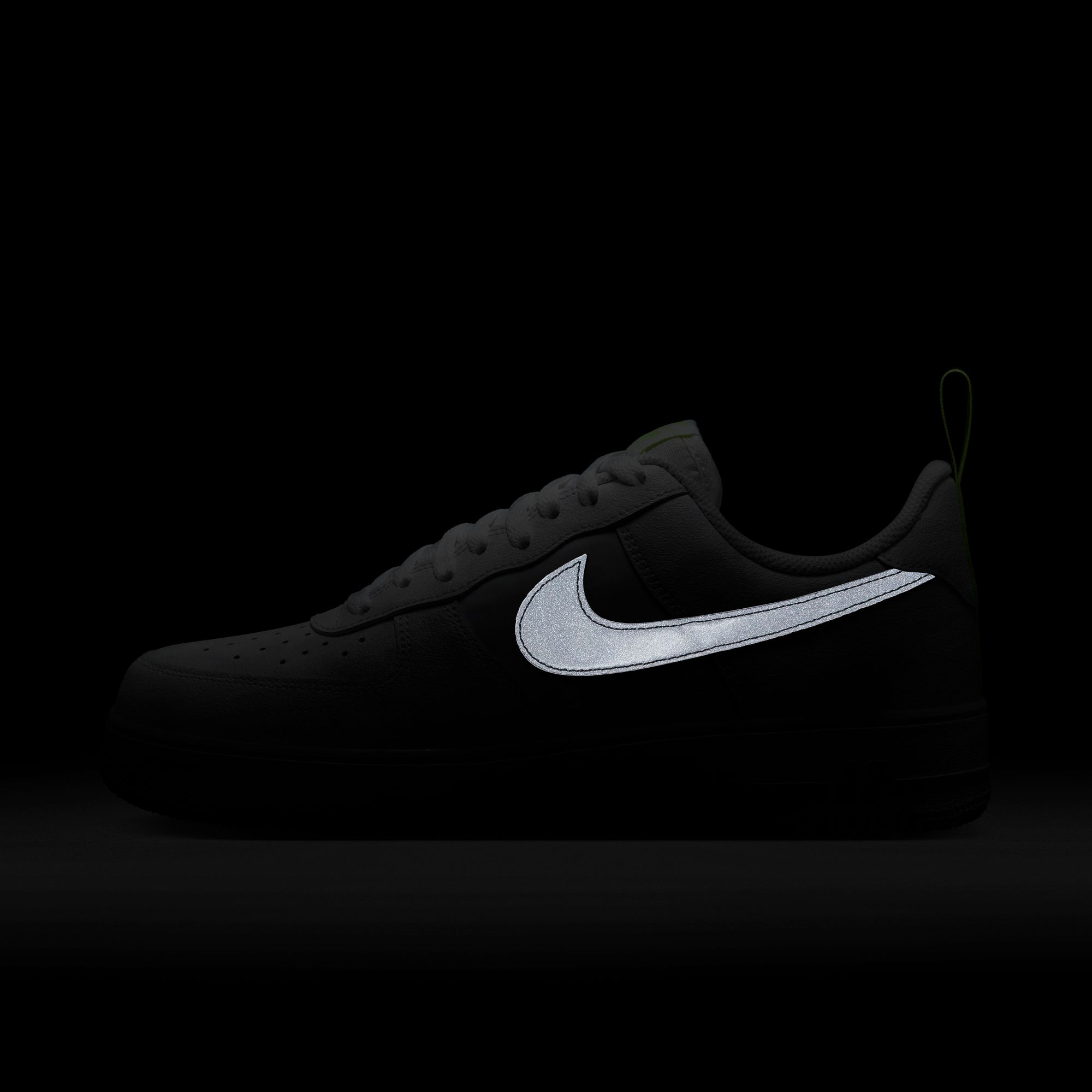 Nike Air Force 1 '07 Erkek Spor Ayakkabı
