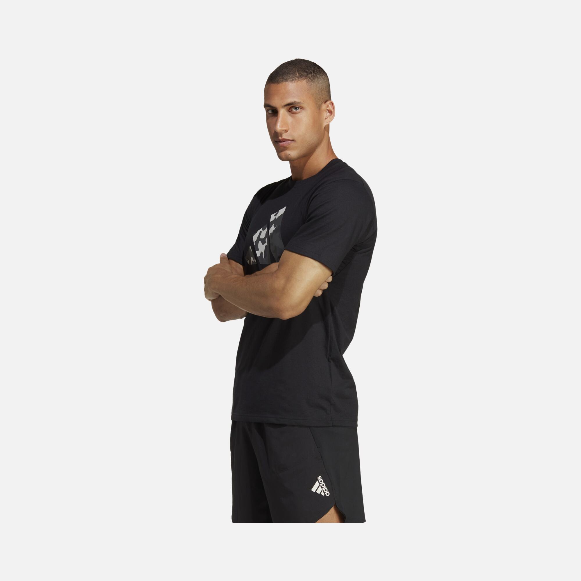 adidas Train Essentials Seasonal Logo Training Short-Sleeve Erkek tişört