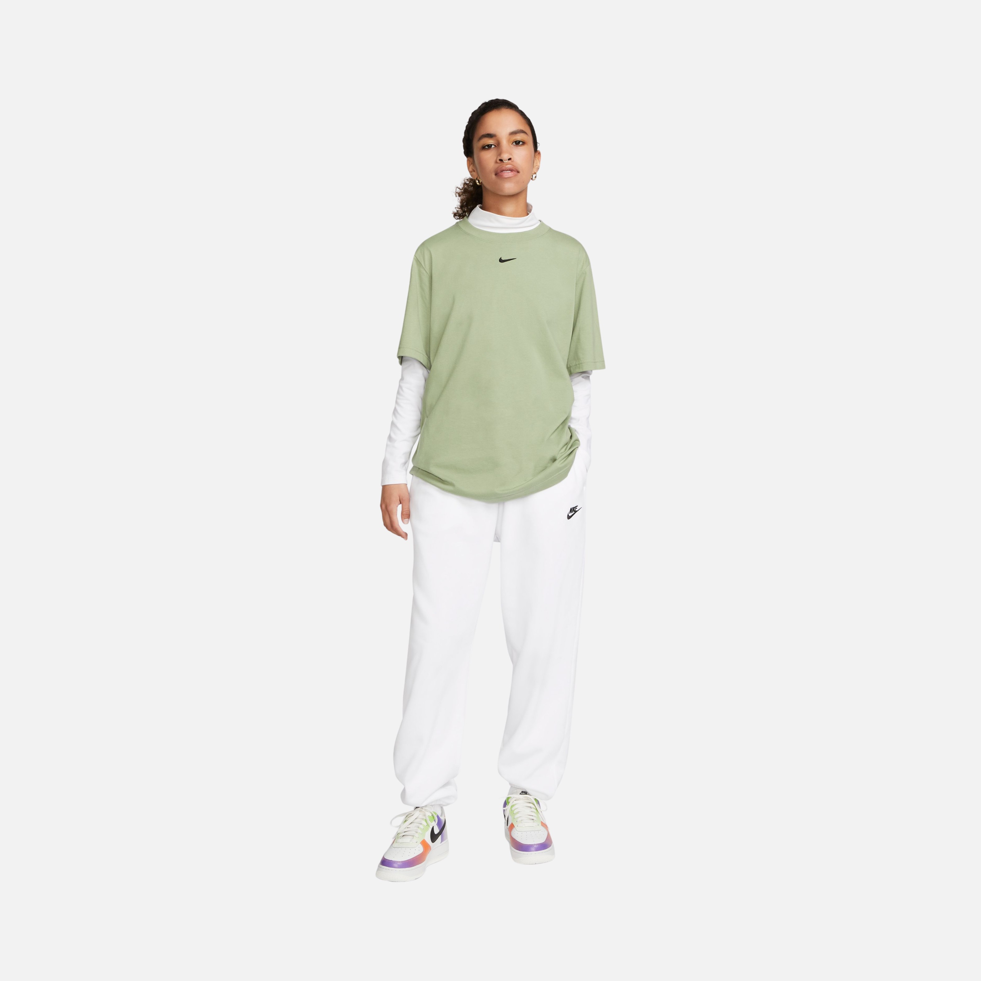 Nike Sportswear Essential Loose Fit Short-Sleeve Kadın Tişört