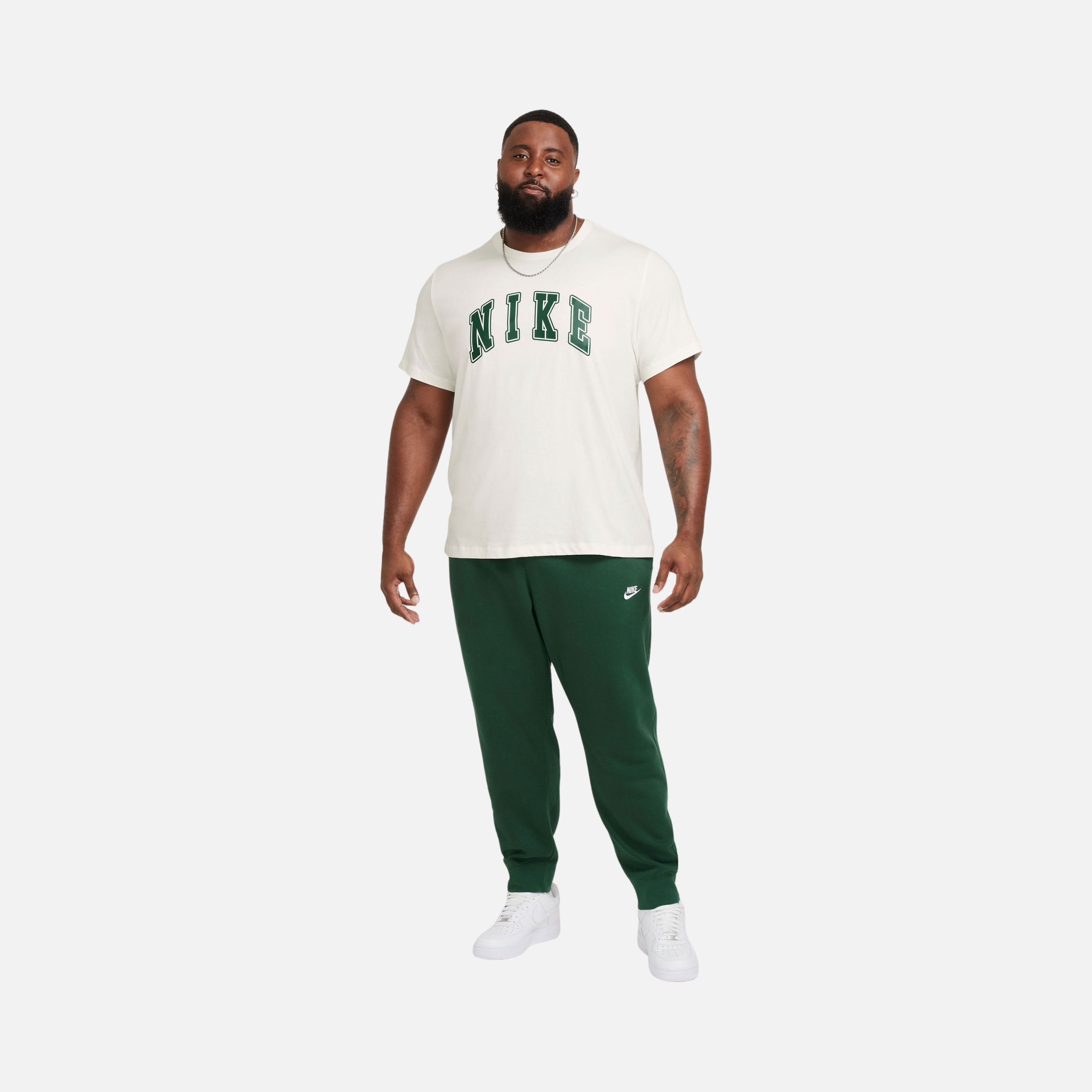 Nike Sportswear Club Seasonal Short-Sleeve Erkek Tişört