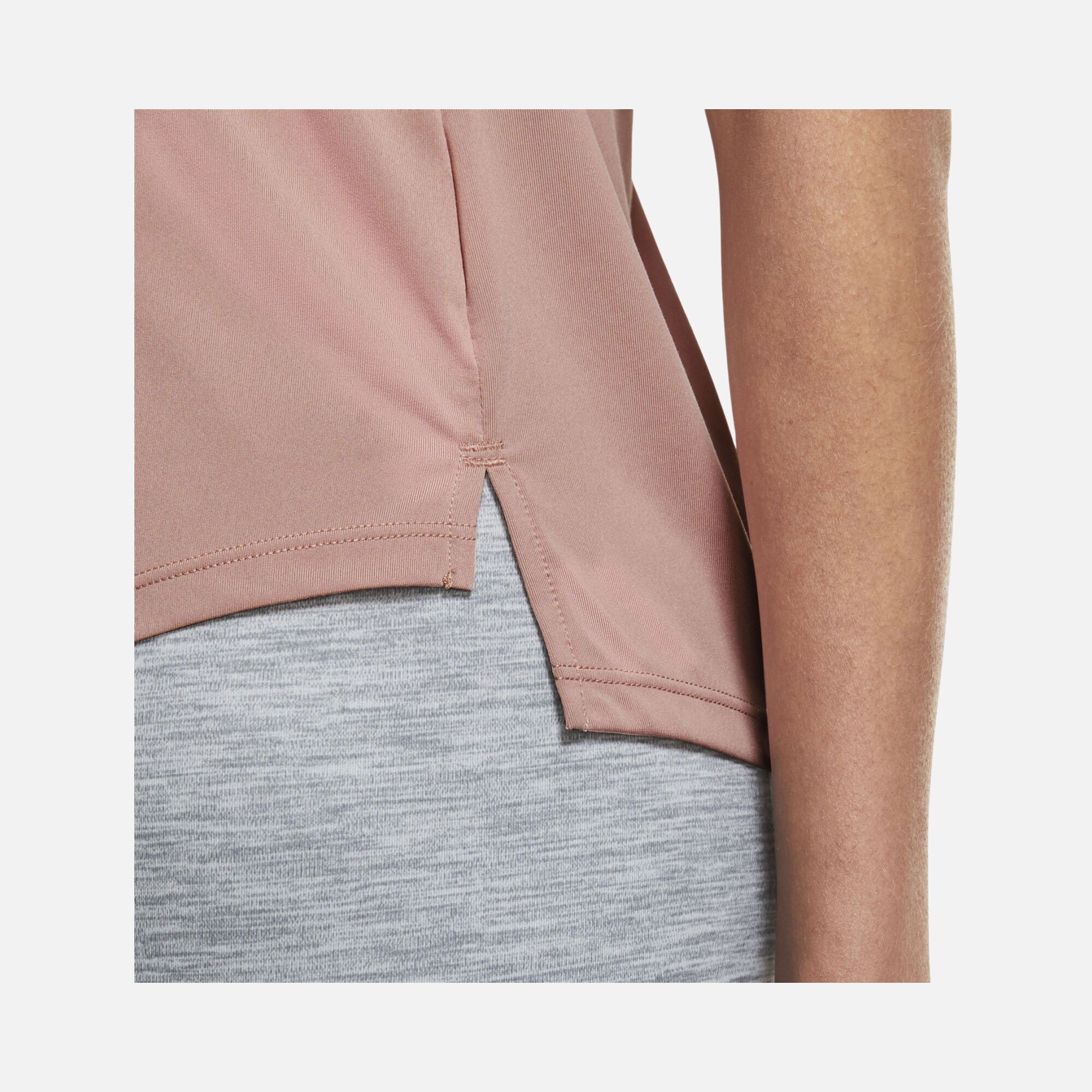 Nike Dri-Fit One Graphix Standart Training Kadın Atlet