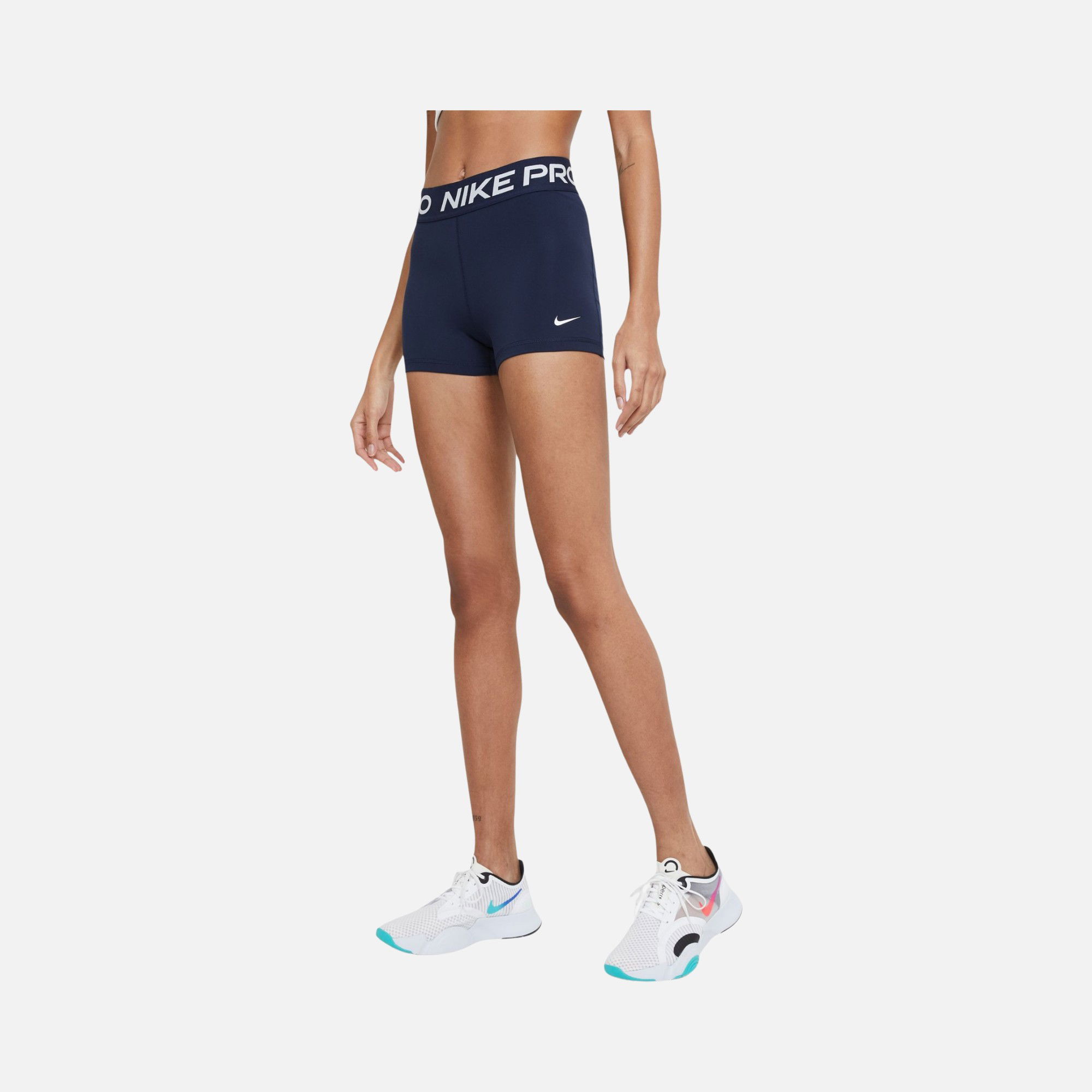 Nike Pro 8 cm Training Kadın Şort