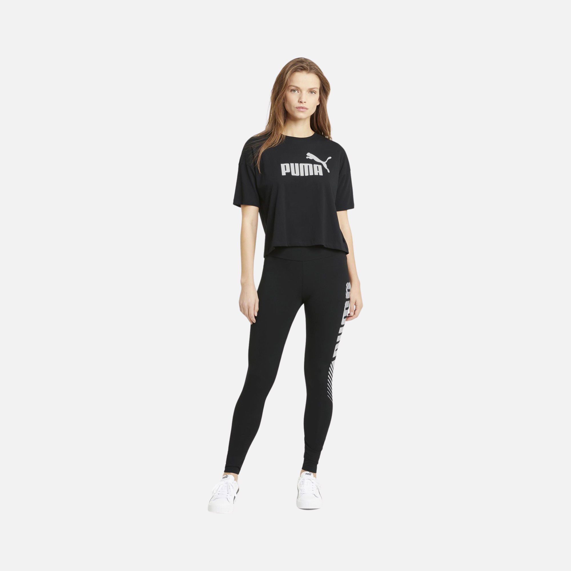 Puma Sportswear Essentials Logo Cropped Short-Sleeve Kadın Tişört