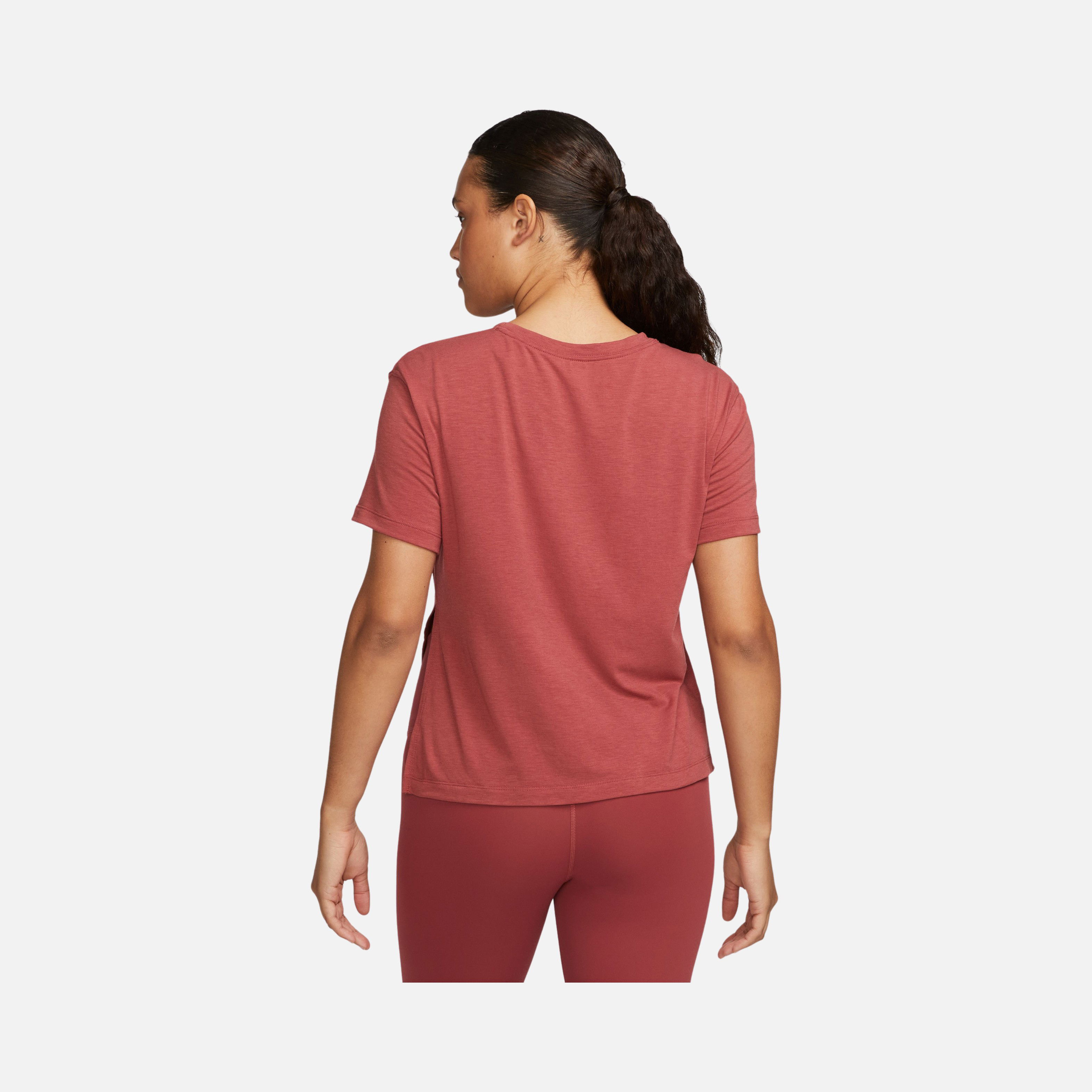 Nike Yoga Dri-Fit Training Short-Sleeve Kadın Tişört