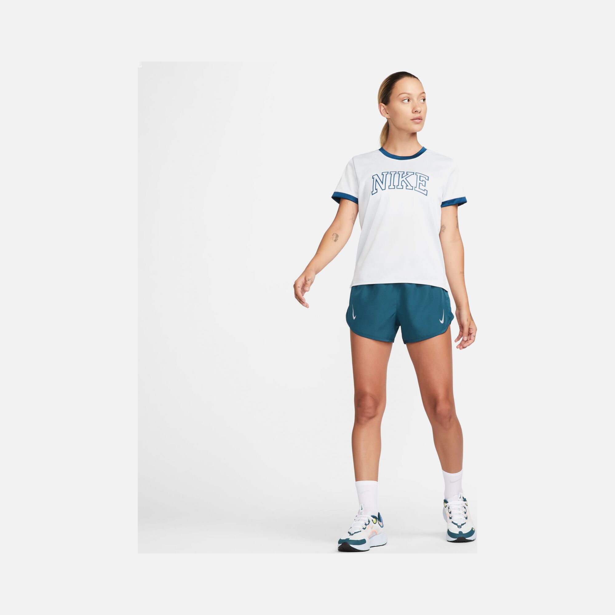 Nike Dri-Fit Tempo Race Running Kadın Şort