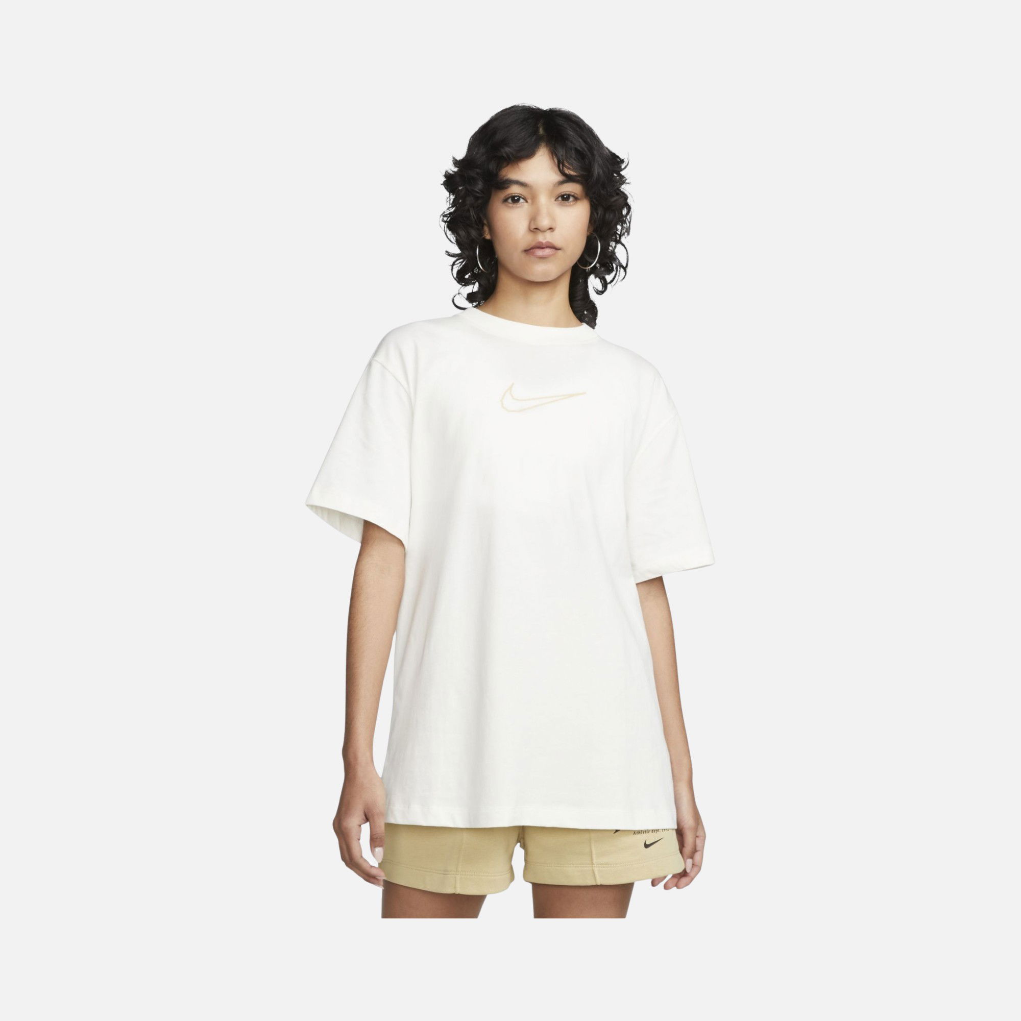 Nike Sportswear Boyfriend Short-Sleeve Kadın Tişört
