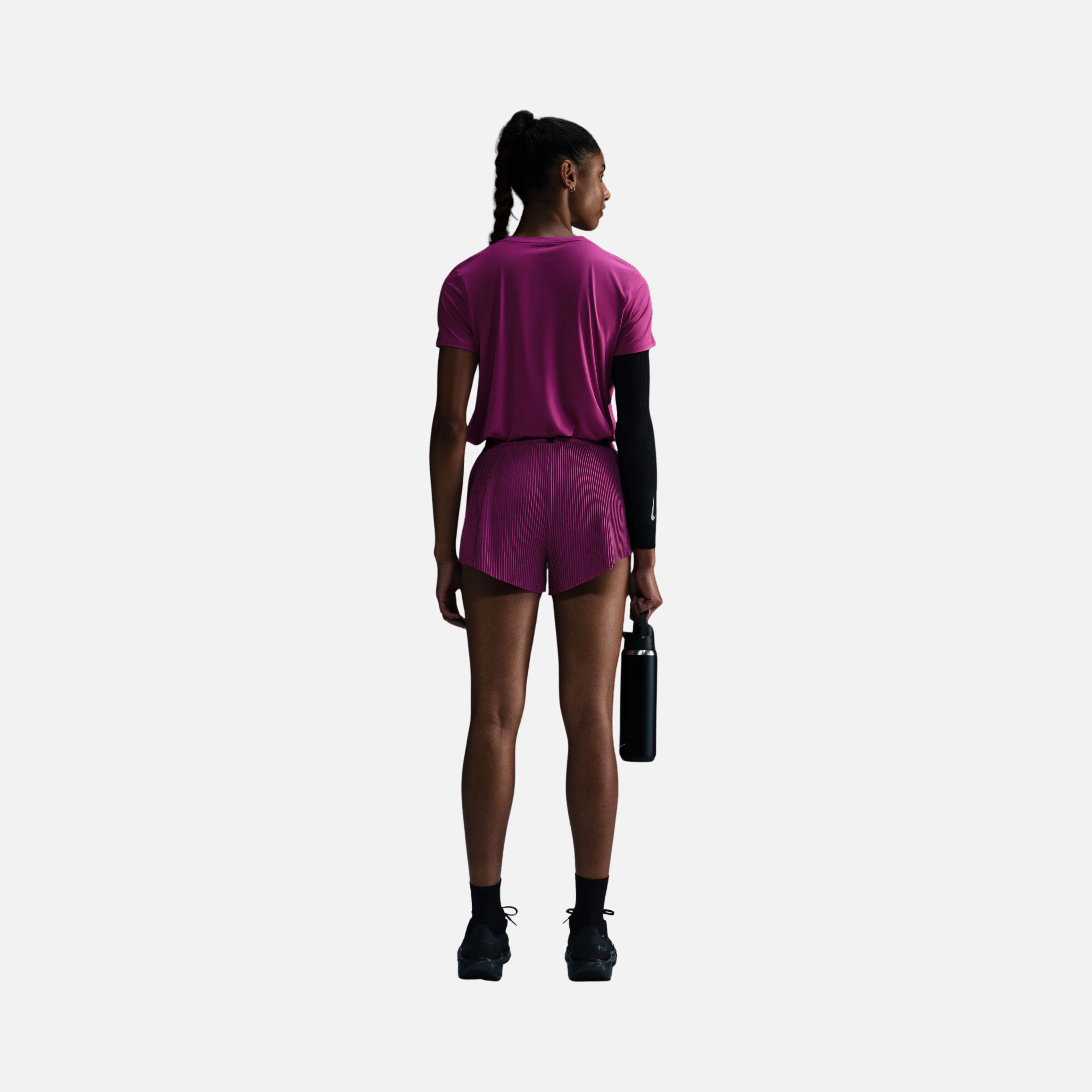 Nike Dri-Fit One Swoosh Graphic Running FW24 Short-Sleeve Kadın Tişört