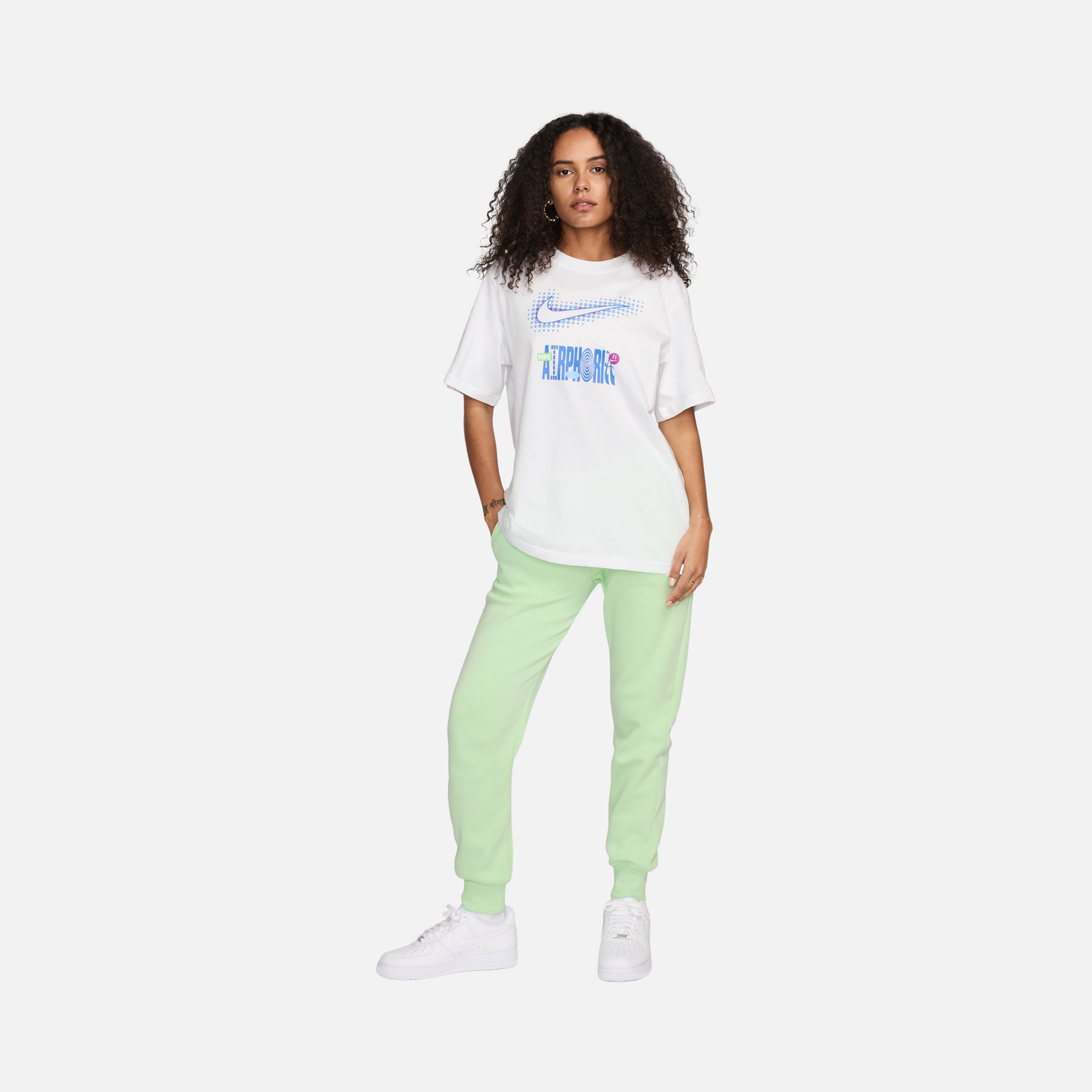 Nike Sportswear Oc2 Festival Graphic Boyfriend Short-Sleeve Kadın Tişört