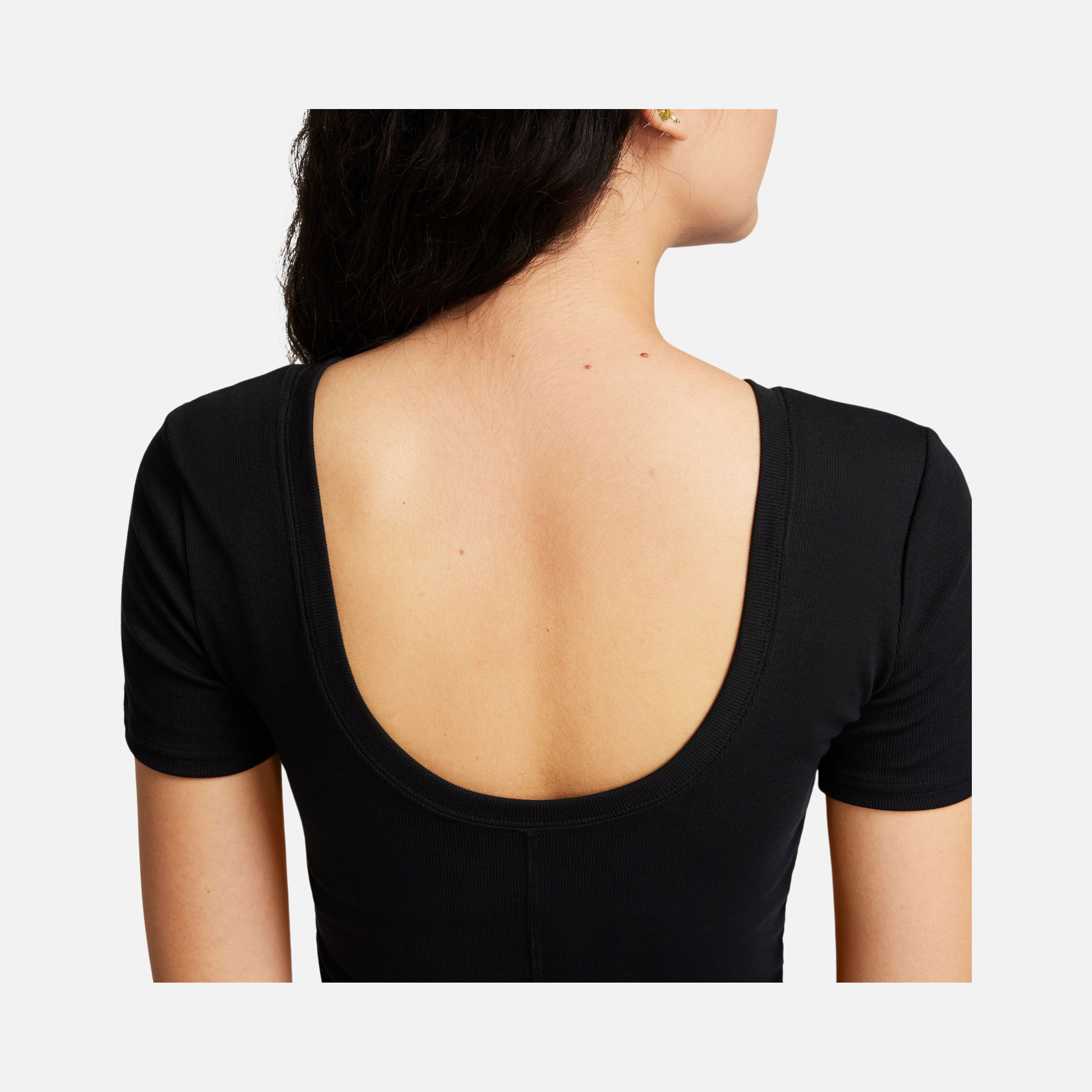 Nike Sportswear Chill Knit Tight Scoop-Back Mini-Rib Short-Sleeve Kadın Tişört