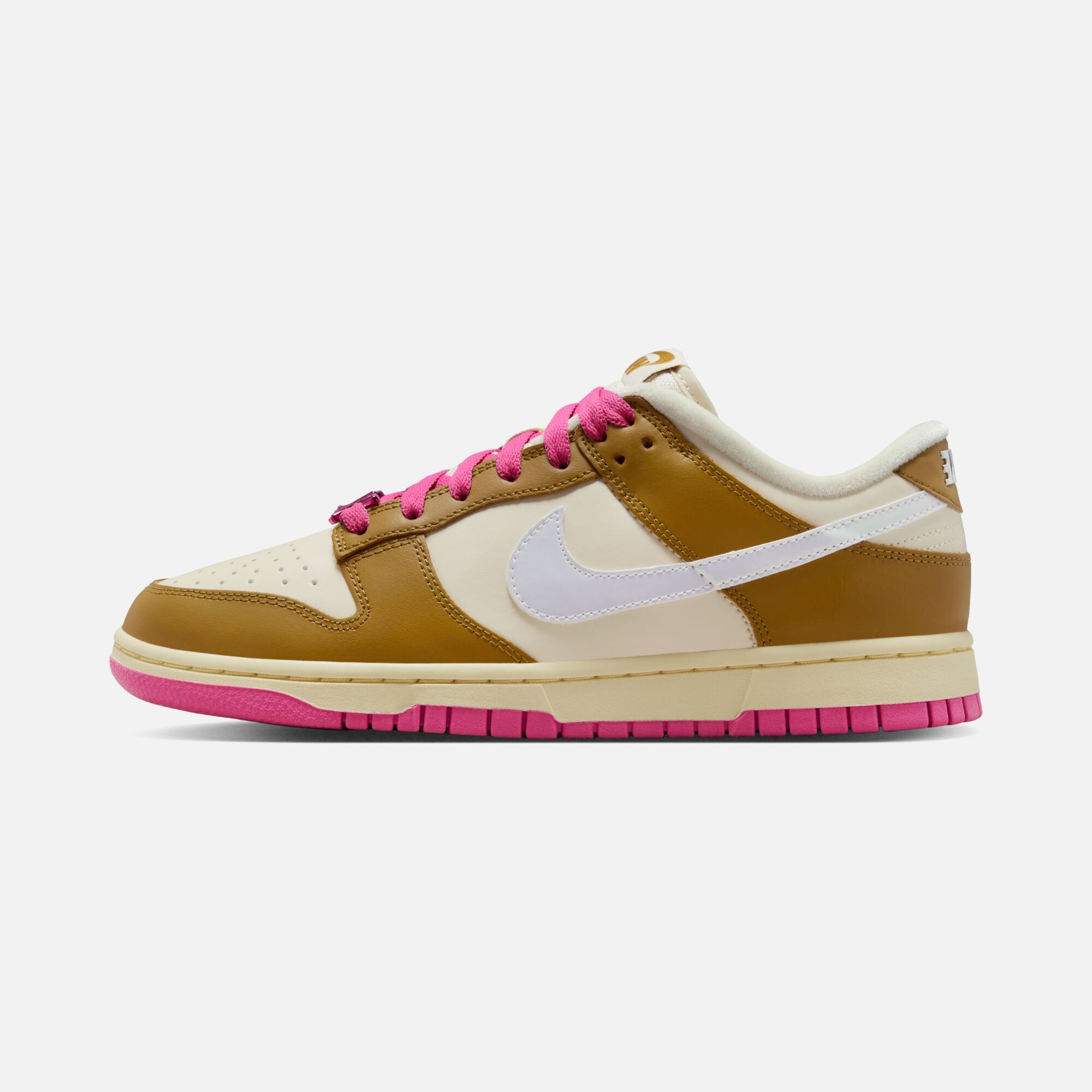 Nike Dunk Low SE ''Holographic Accents & Jewel-Like Hardware'' Kadın Spor Ayakkabı