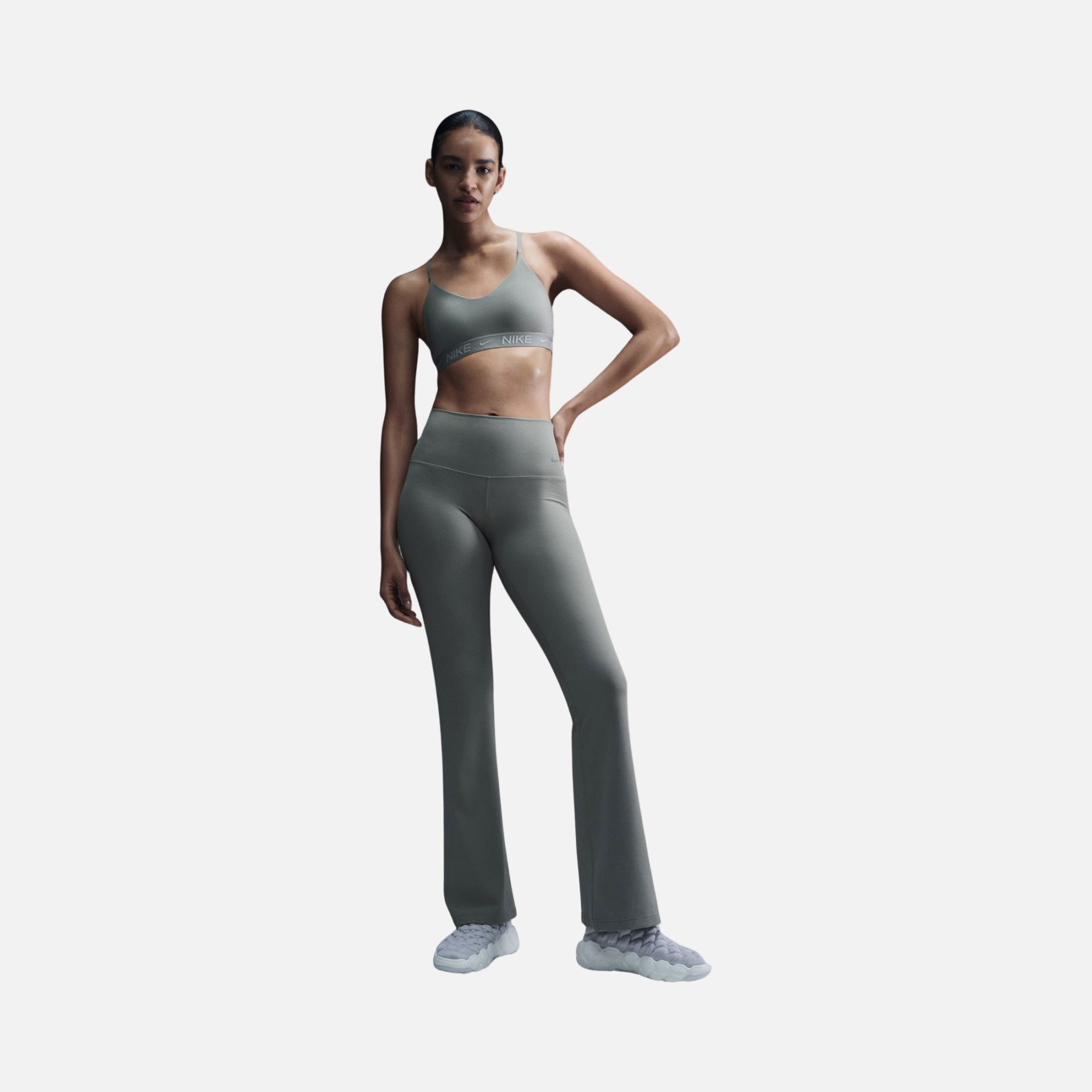 Nike Indy Light-Support Padded Adjustable Training Sports Kadın Bra