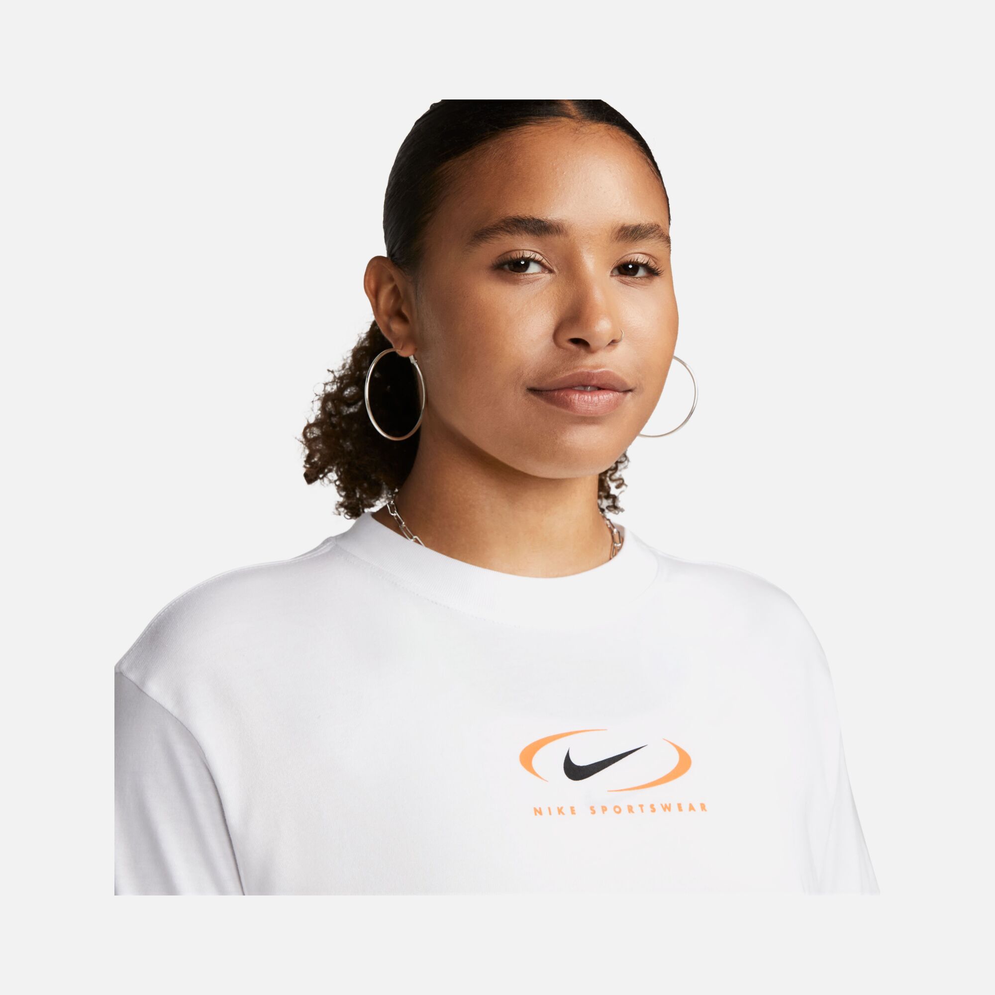 Nike Sportswear Graphic Loose Fit Short-Sleeve Kadın Tişört