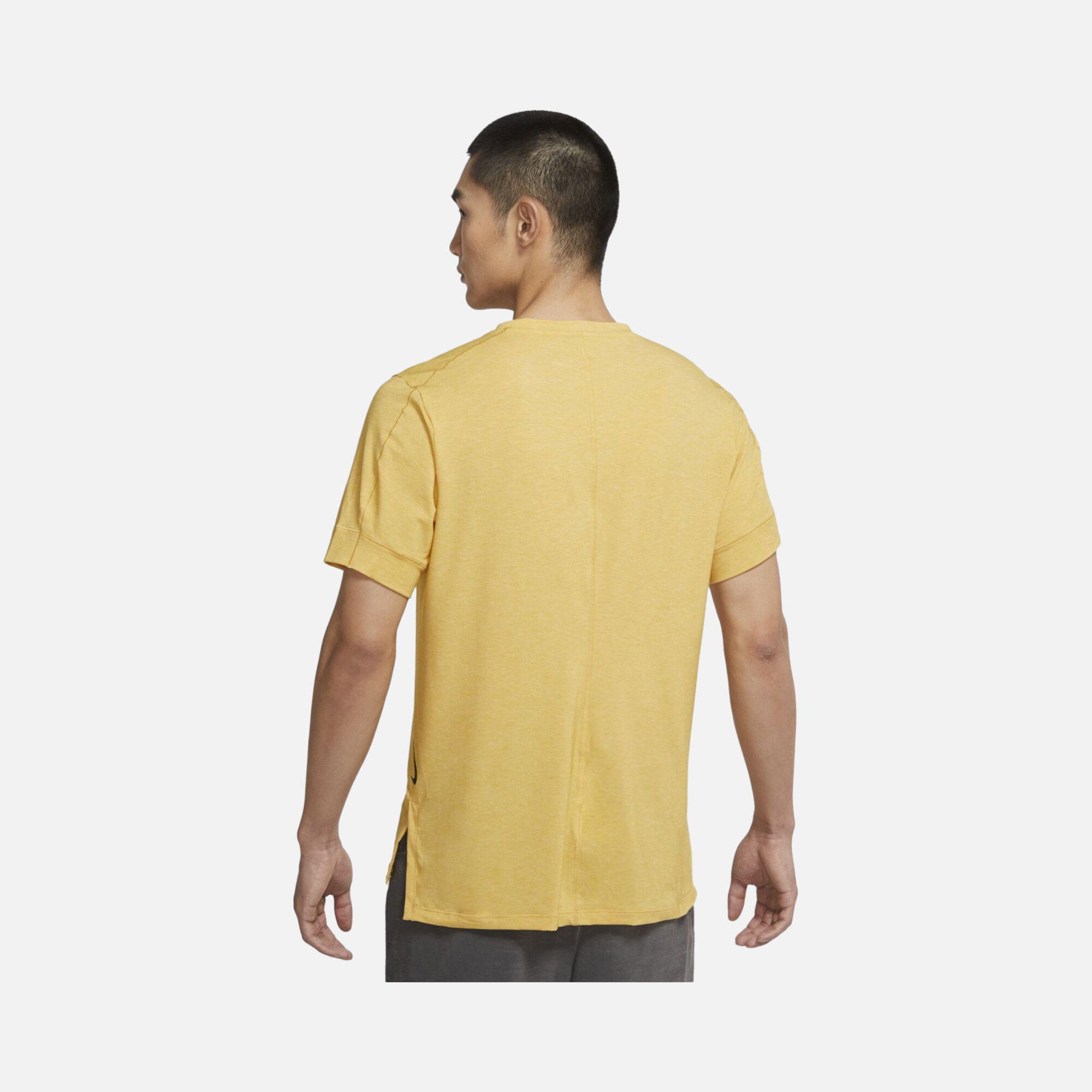 Nike Yoga Dri-Fit Short-Sleeve Top Erkek Tişört