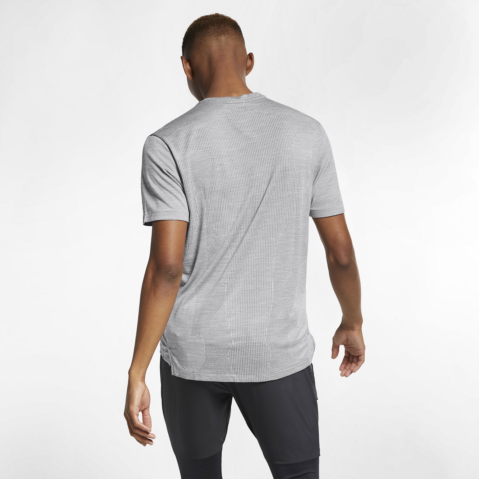 Nike TechKnit Ultra Short-Sleeve Running Top Erkek Tişört