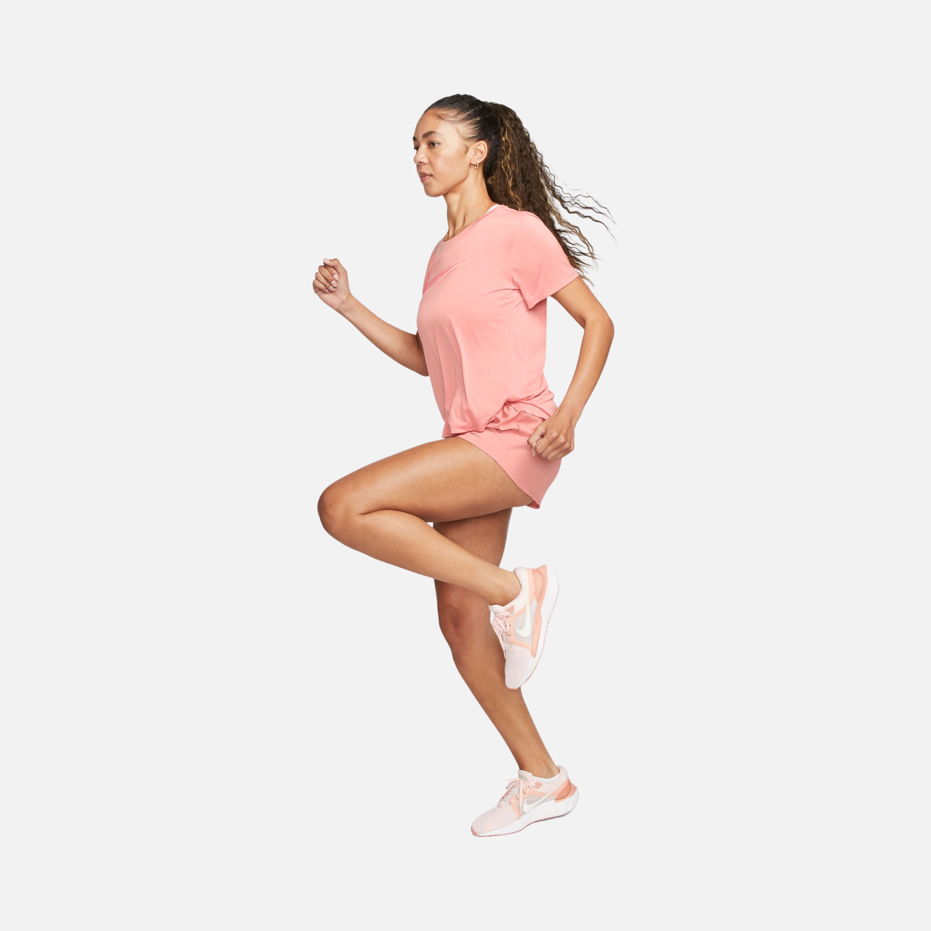 Nike Dri-Fit One Swoosh Mid-Rise Brief-Lined Running Kadın Şort